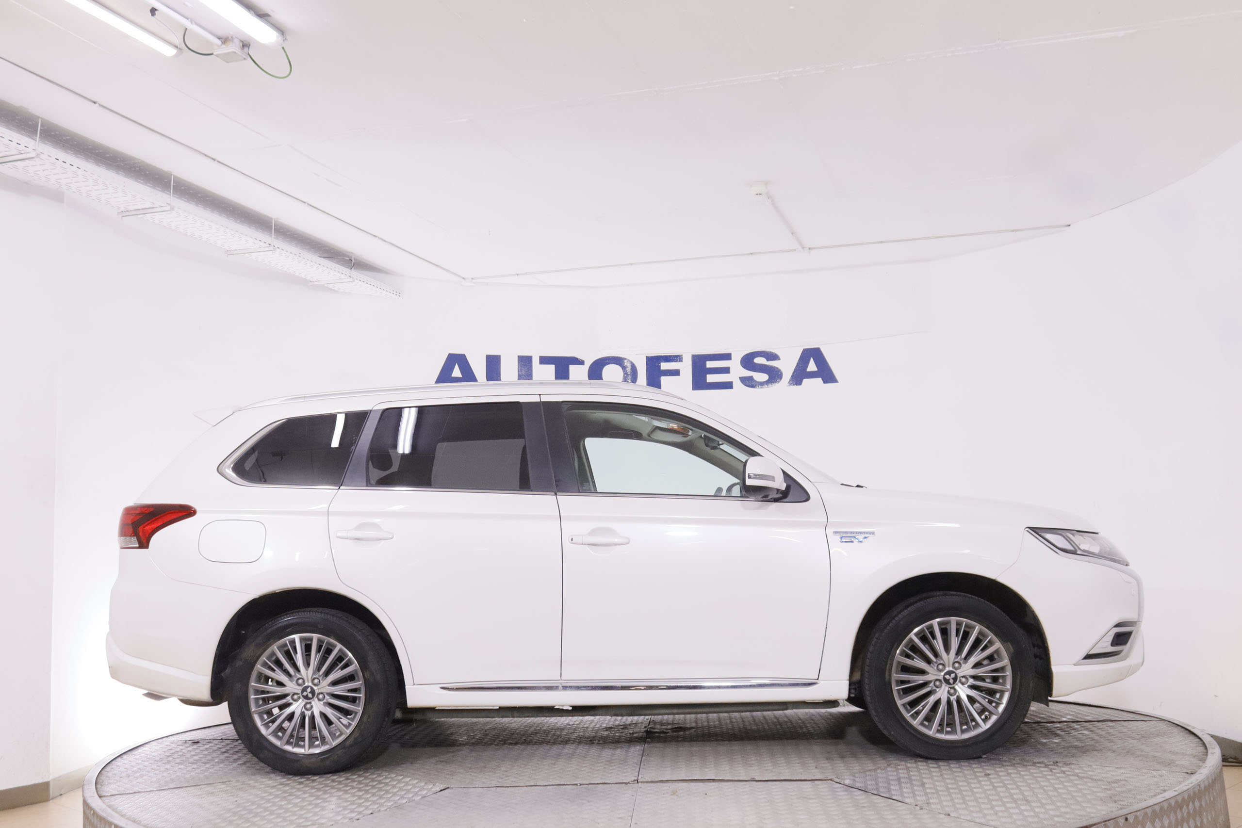 Mitsubishi Outlander PHEV Kaiteki AWD - foto 8