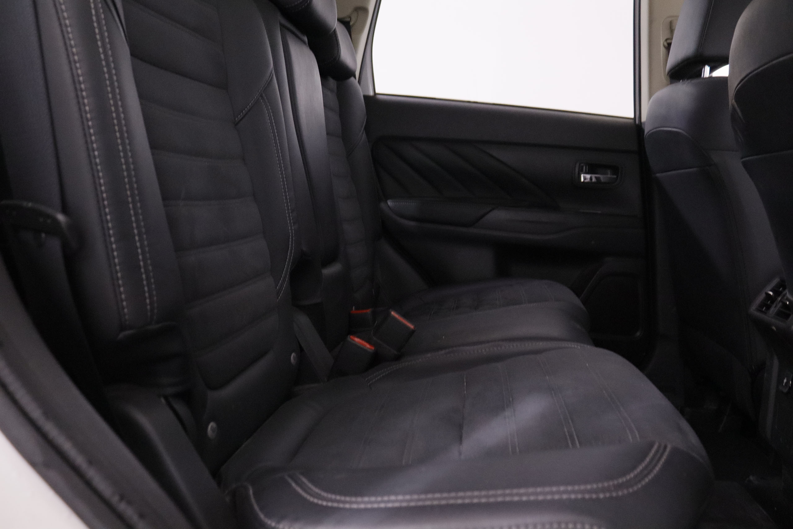 Mitsubishi Outlander PHEV Kaiteki AWD - foto 20