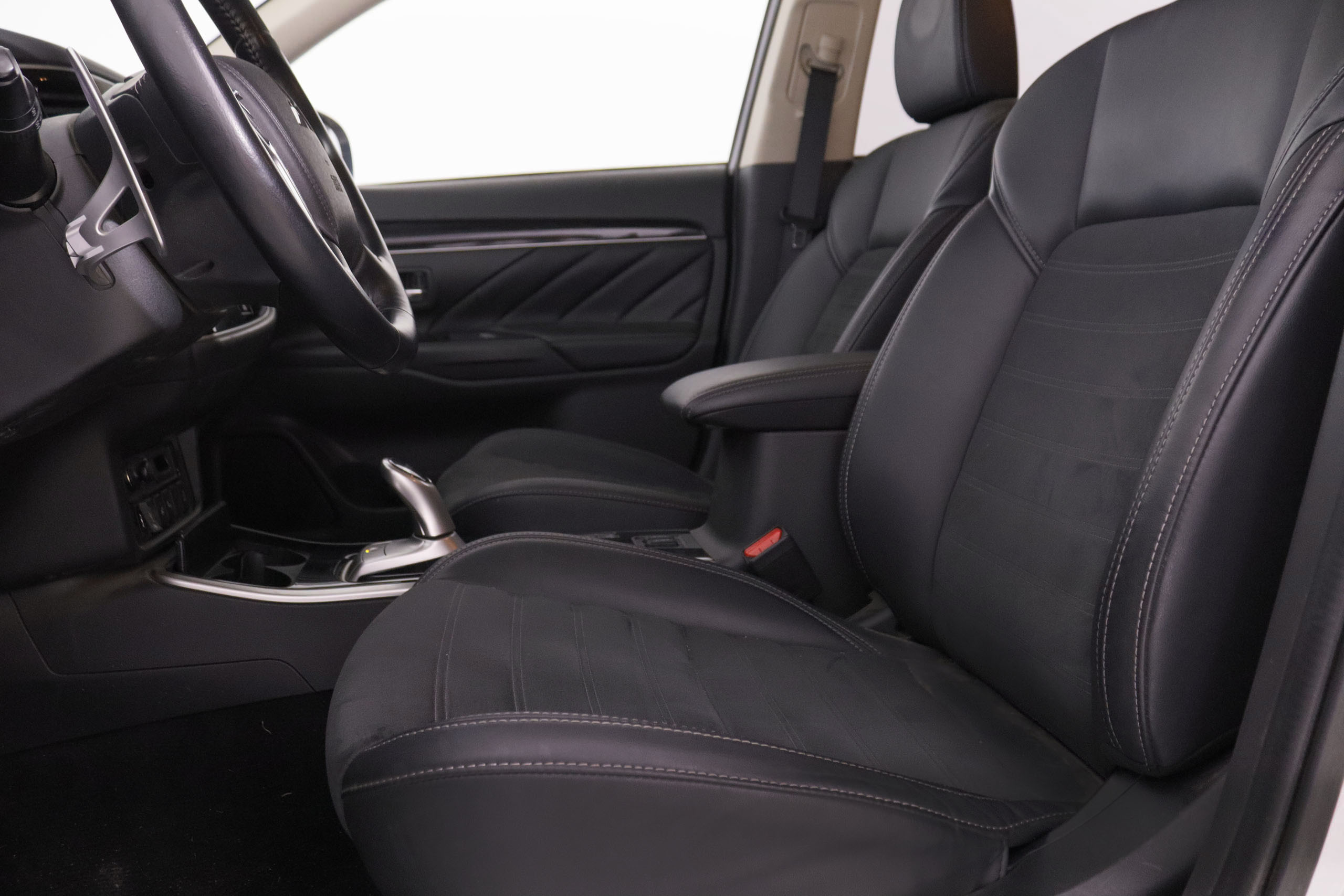 Mitsubishi Outlander PHEV Kaiteki AWD - foto 18