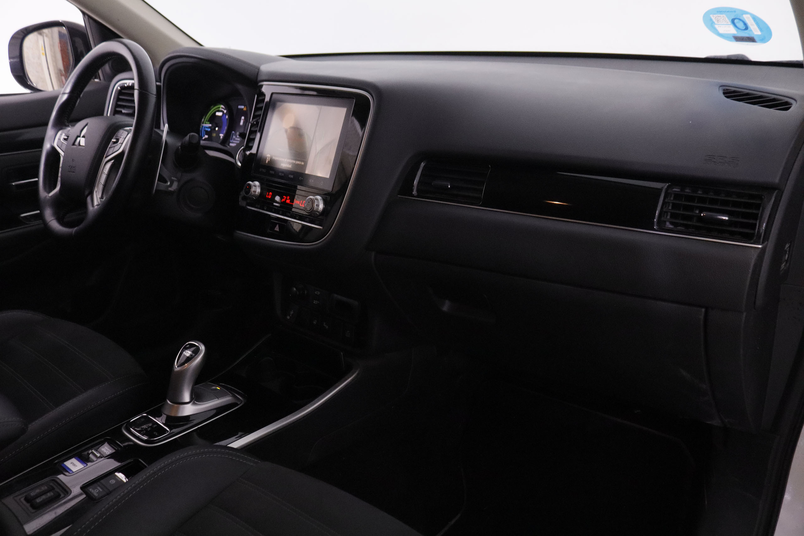 Mitsubishi Outlander PHEV Kaiteki AWD - foto 12