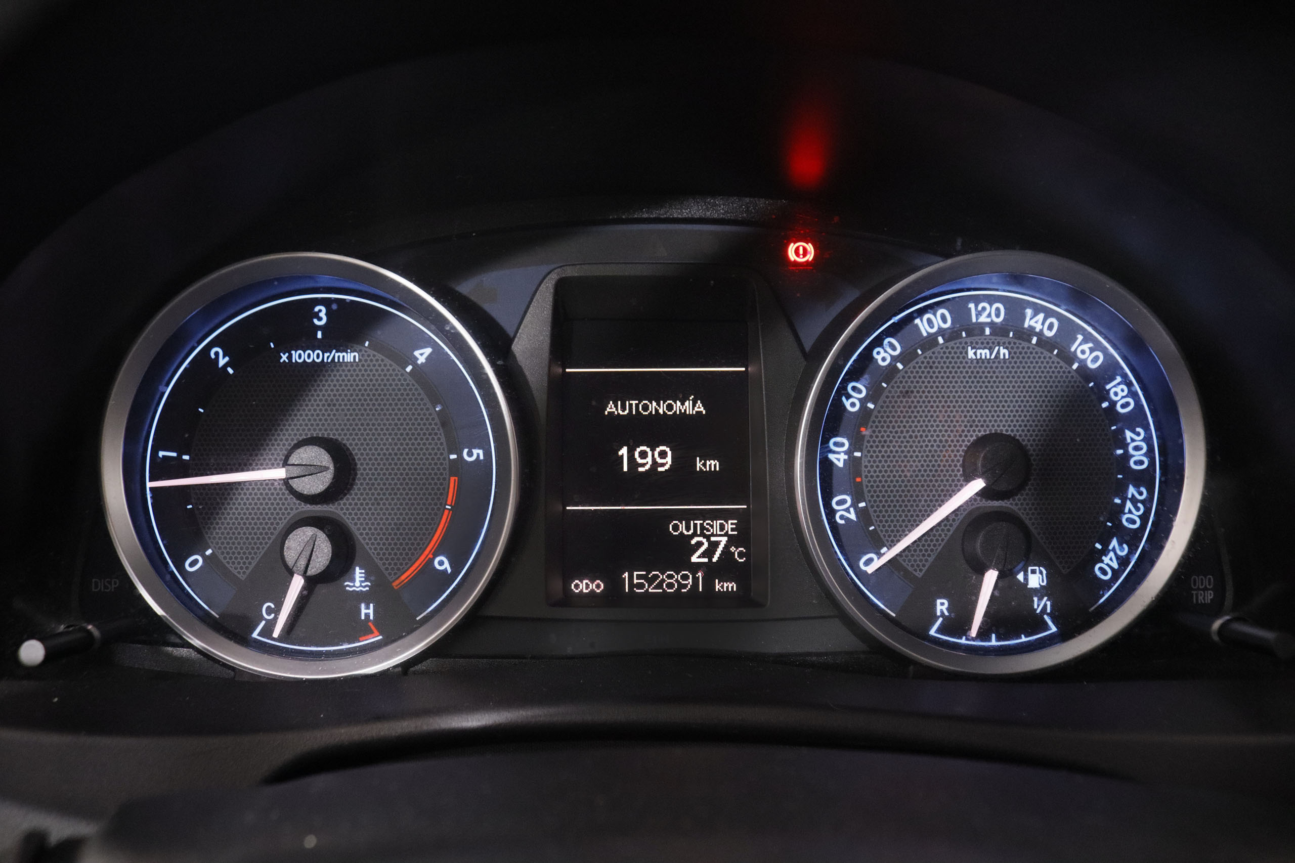 Toyota Auris 1.4 D-AD Live - foto 16