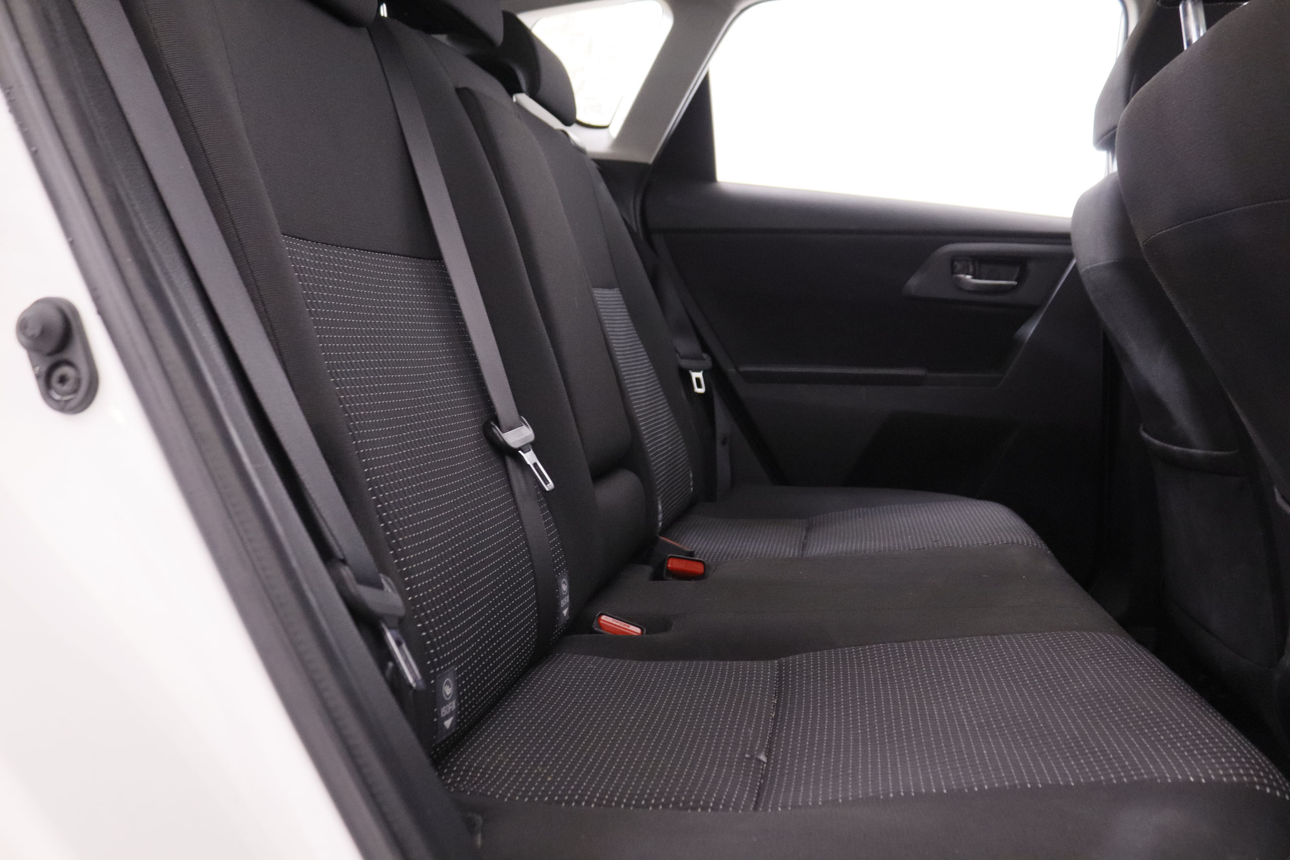 Toyota Auris 1.4 D-AD Live - foto 18