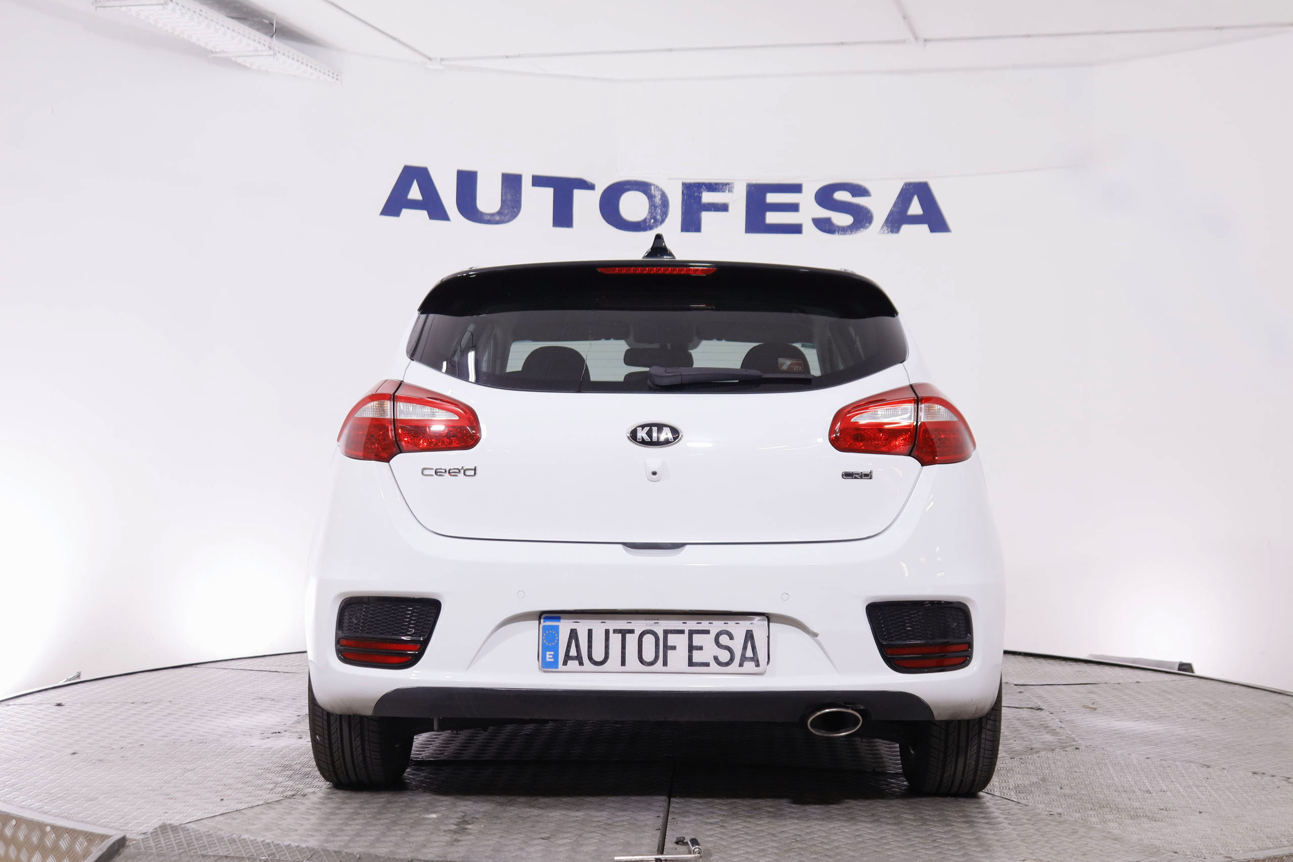 Kia Ceed 1.6 CRDi Tech - foto 6