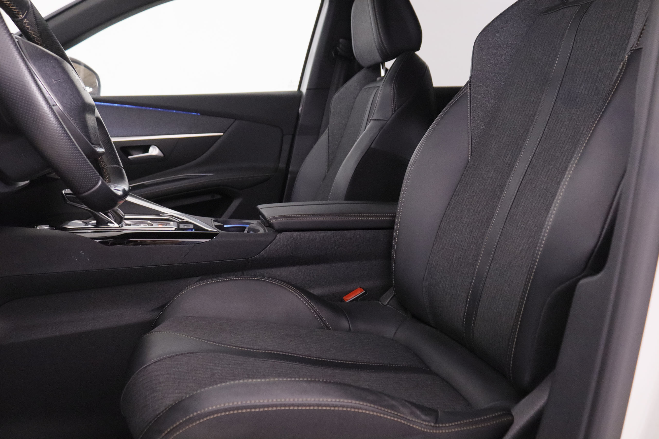 Peugeot 3008 1.6 PureTech GT Line - foto 25