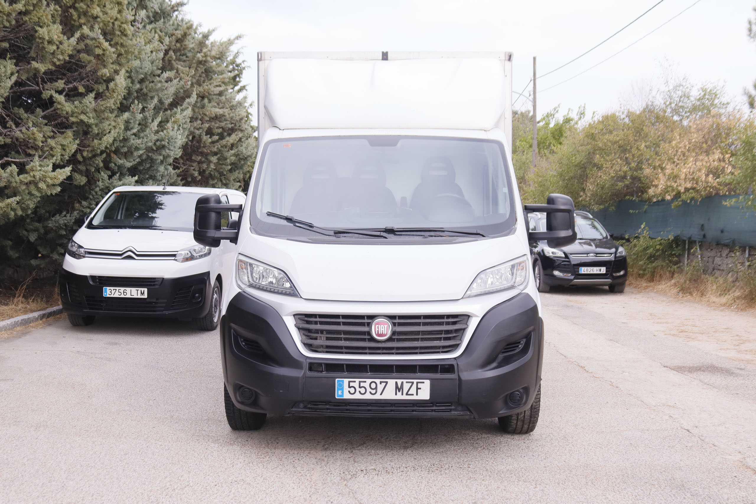 Fiat Ducato 2.3D Chasis Cabina CON Caja Solo Venta Profesionales - foto 2