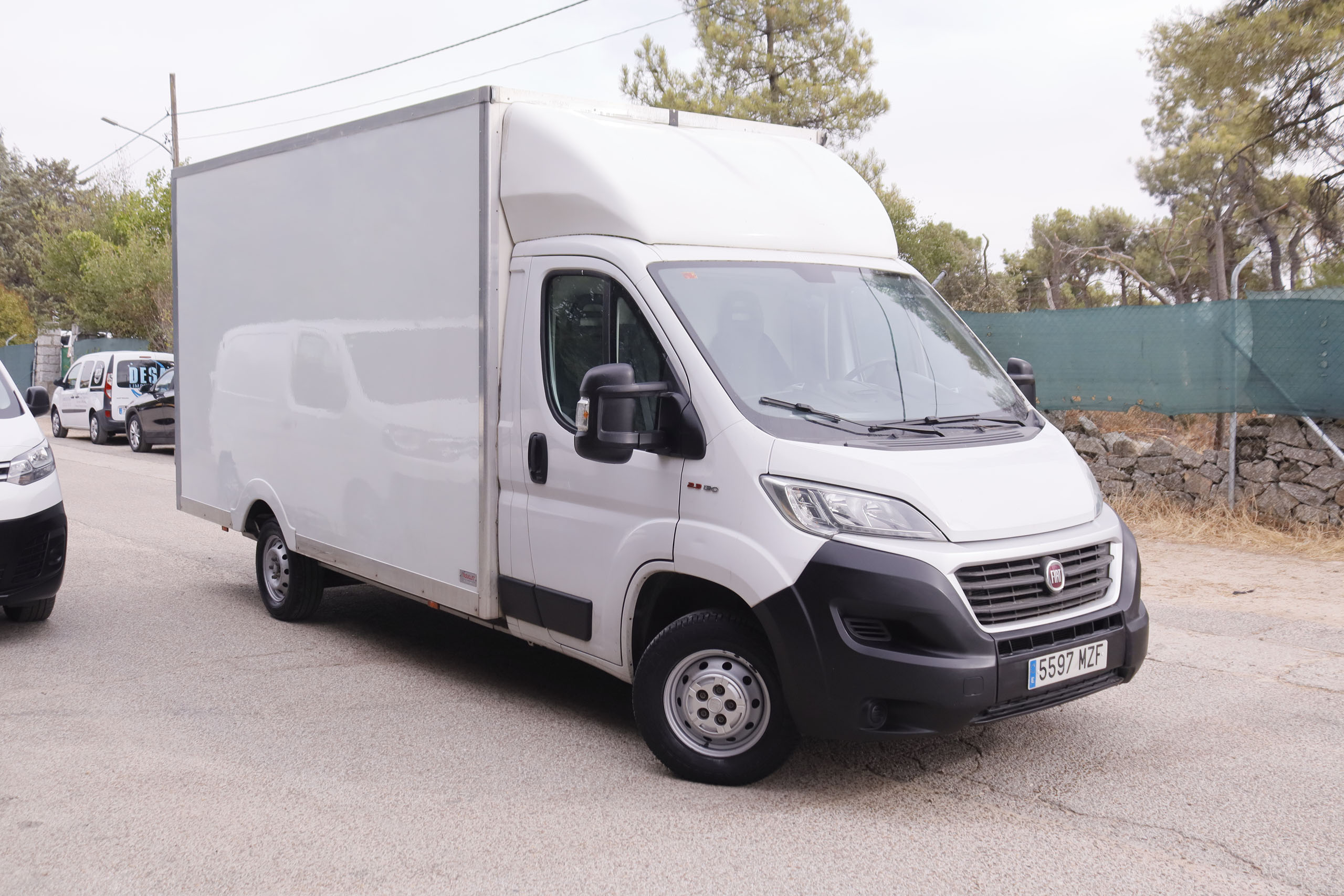 Fiat Ducato 2.3D Chasis Cabina CON Caja Solo Venta Profesionales - foto 3