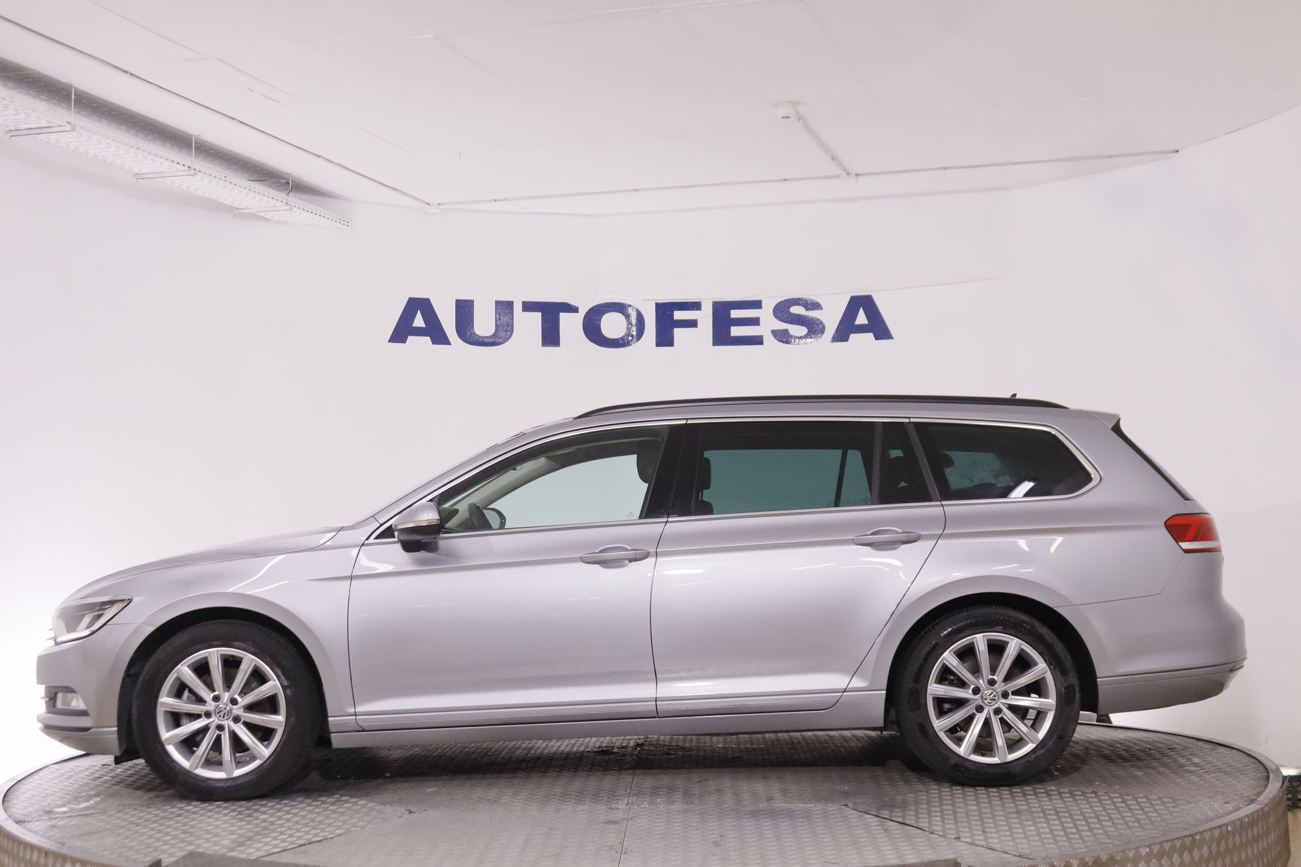 Volkswagen Passat 2.0 TDI Variant - foto 9