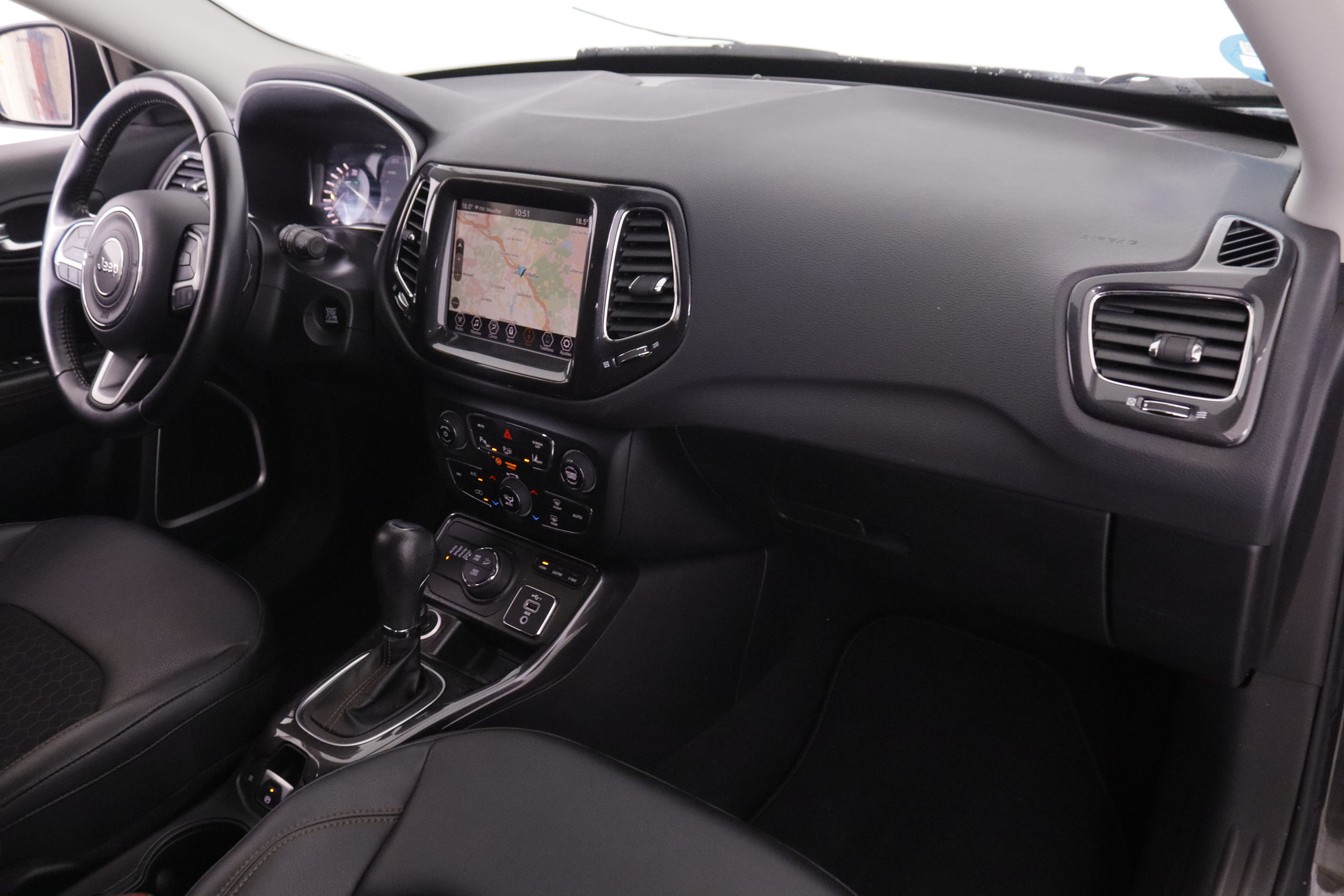 Jeep Compass 4xe 1.3 PHEV Limited AWD - foto 12