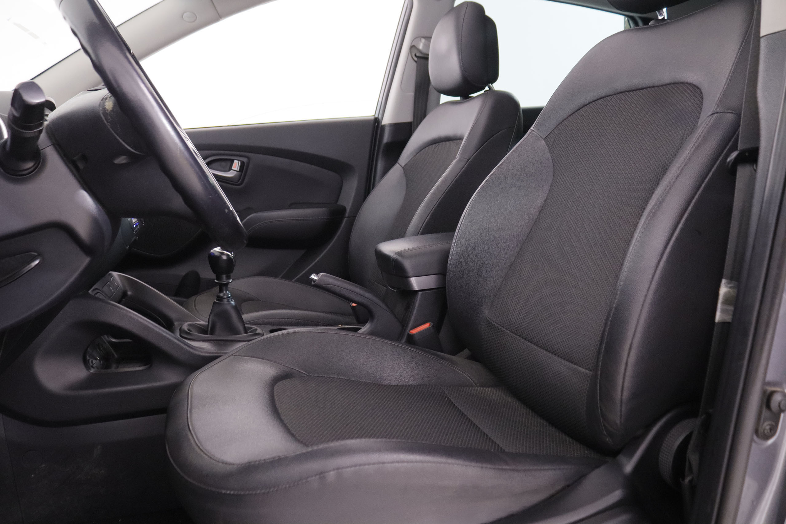 Hyundai ix35 1.7 CRDi 2WD Tecno SKY - foto 14
