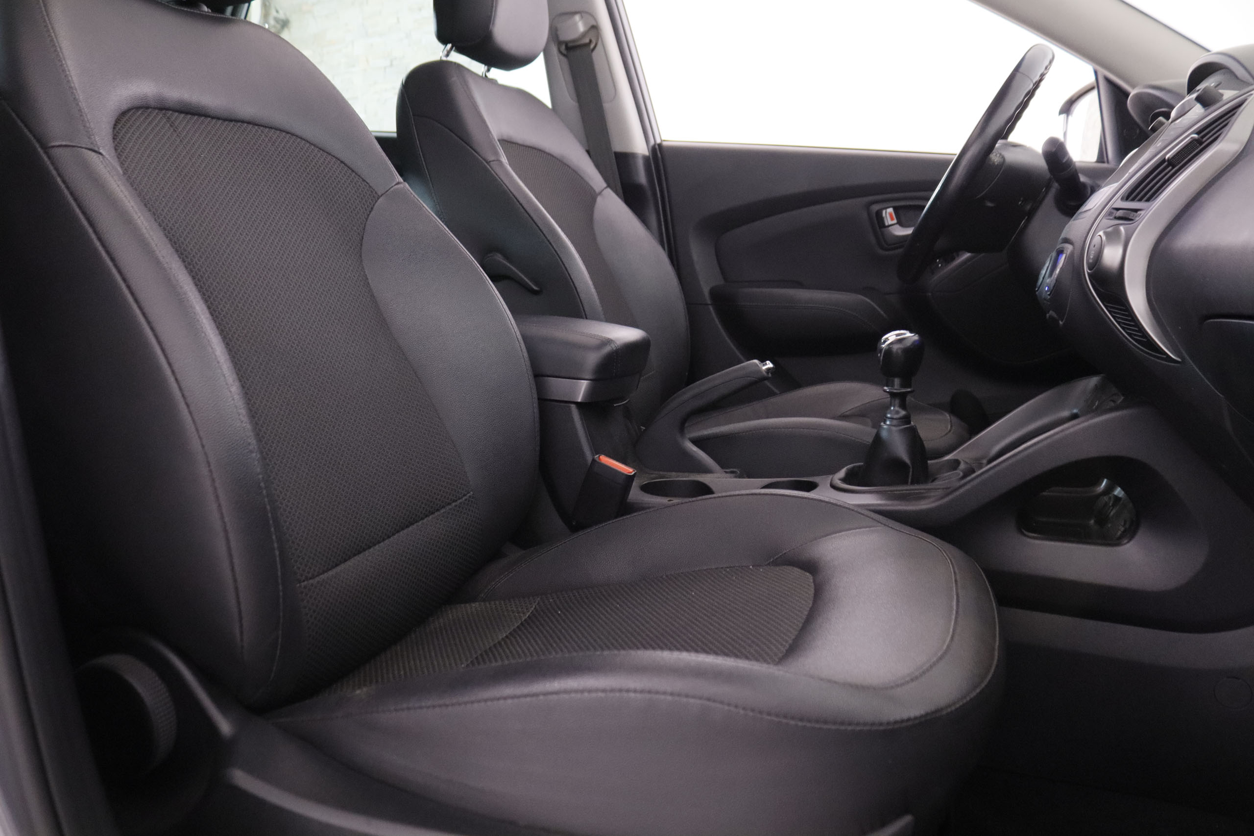 Hyundai ix35 1.7 CRDi 2WD Tecno SKY - foto 15