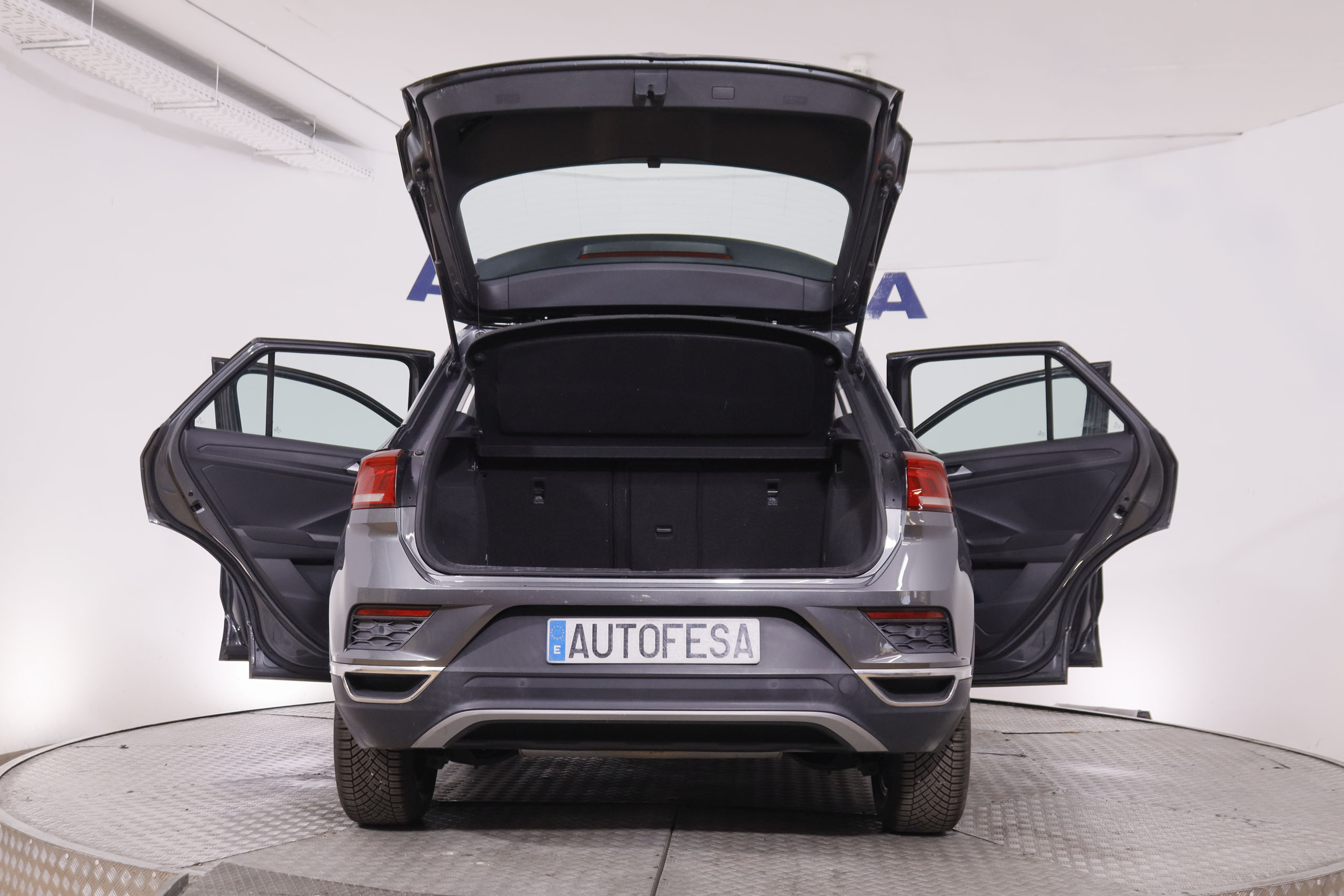 Volkswagen T-Roc 1.0 TSI Advance - foto 9