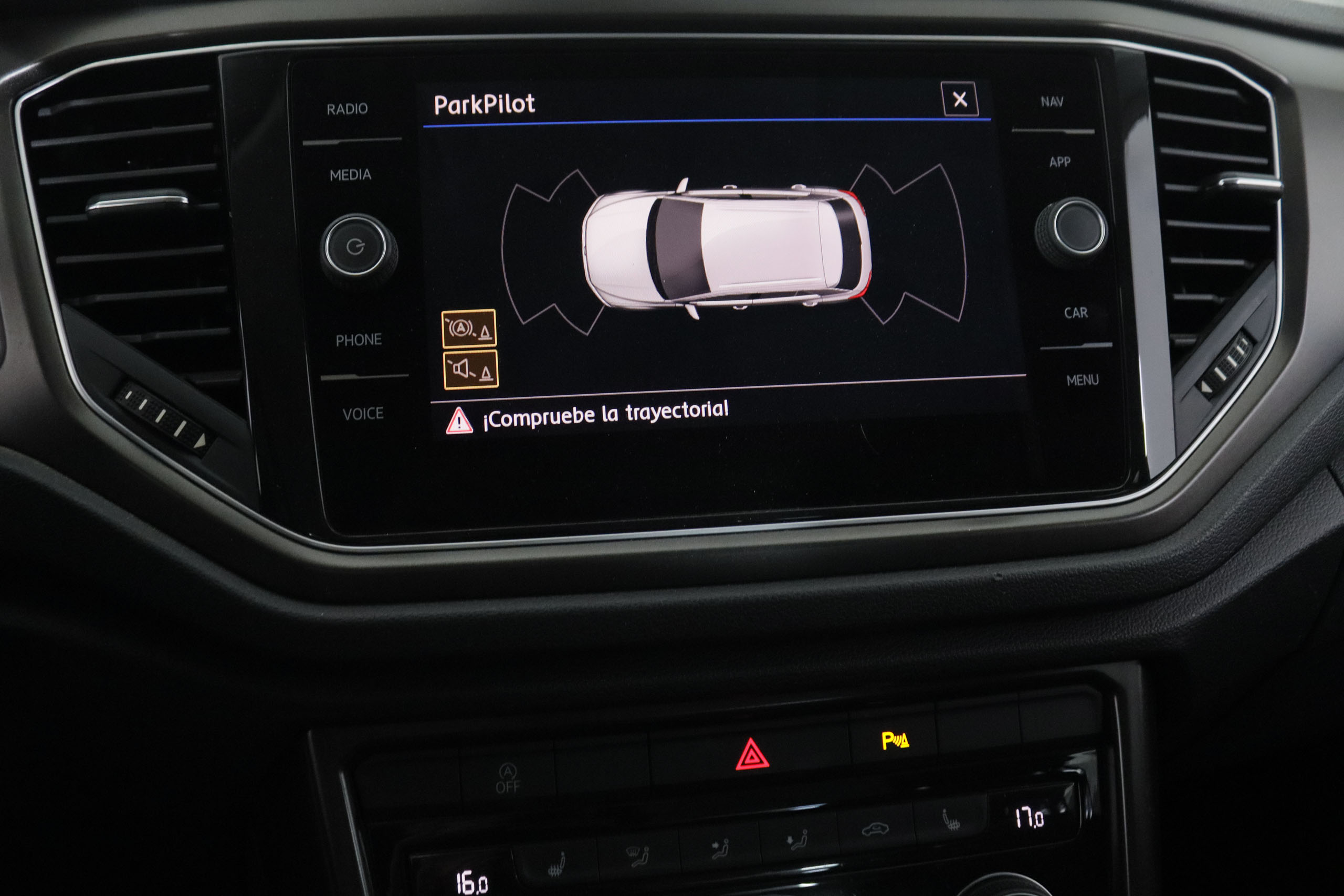 Volkswagen T-Roc 1.0 TSI Advance - foto 14