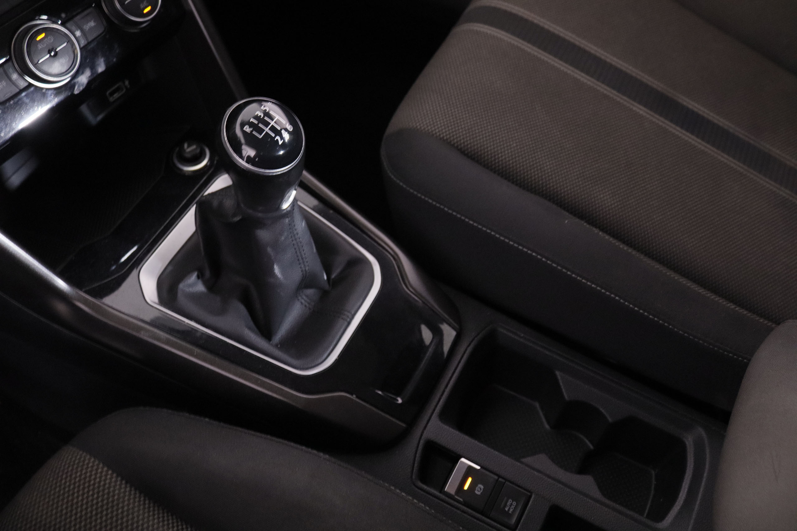 Volkswagen T-Roc 1.0 TSI Advance - foto 17
