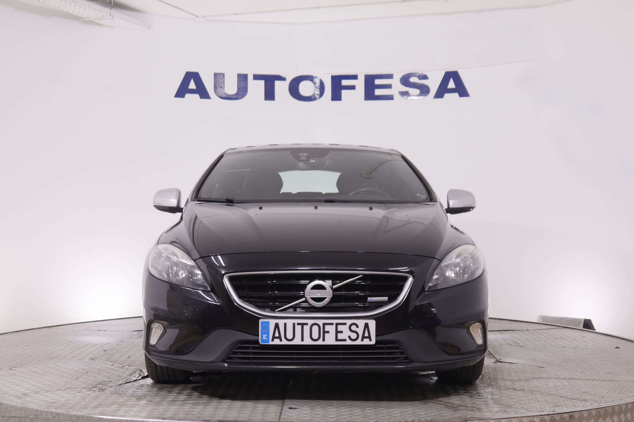 Volvo V40 D2 Momentum R-Design - foto 2