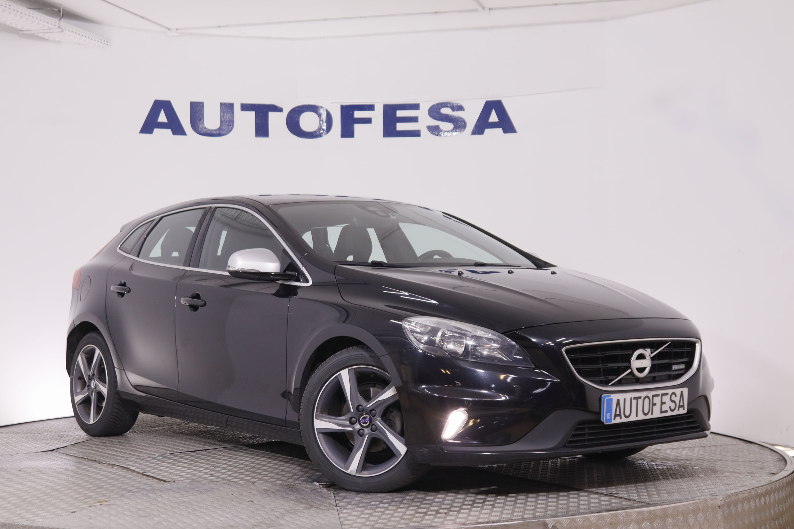 Volvo V40 D2 Momentum R-Design - foto 3