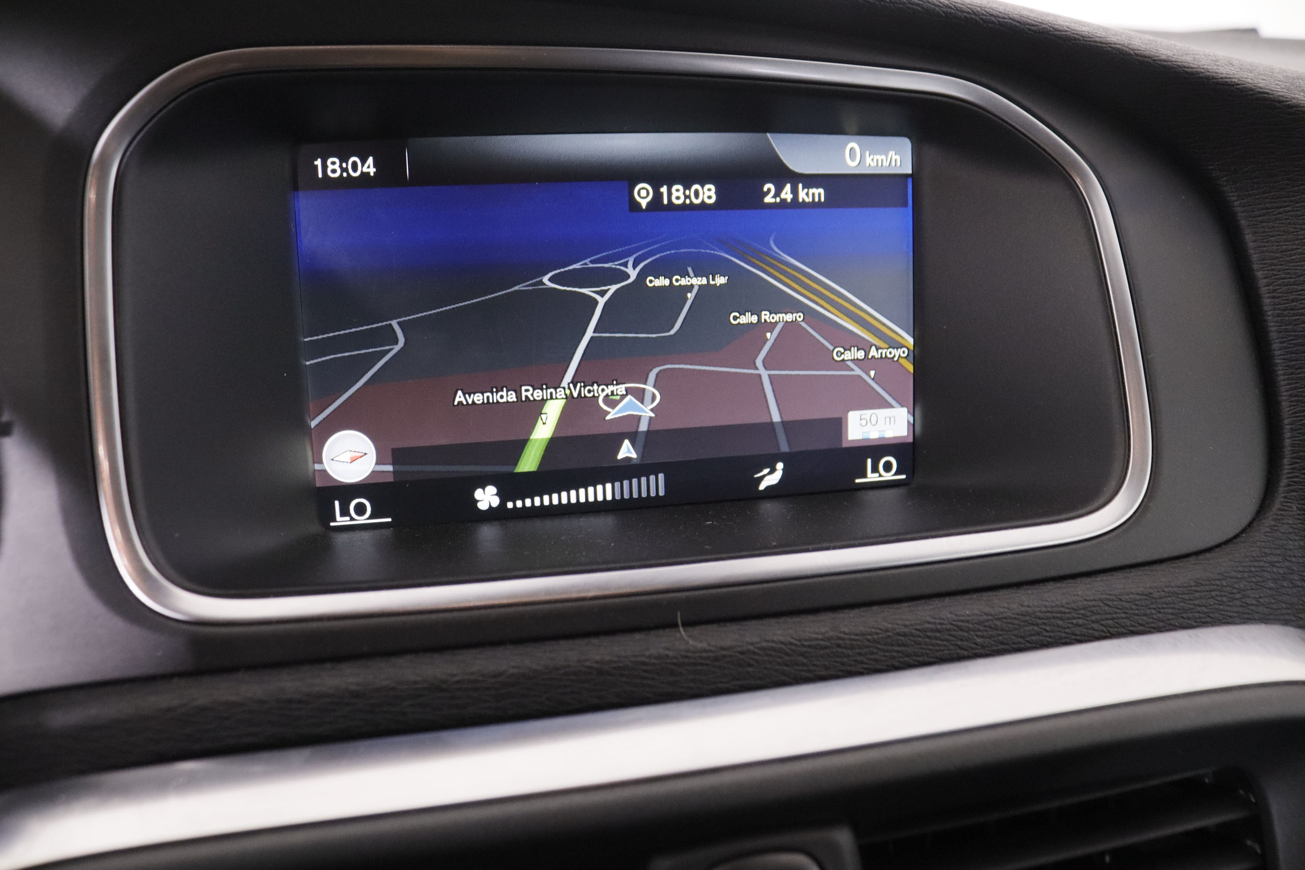Volvo V40 D2 Momentum R-Design - foto 14