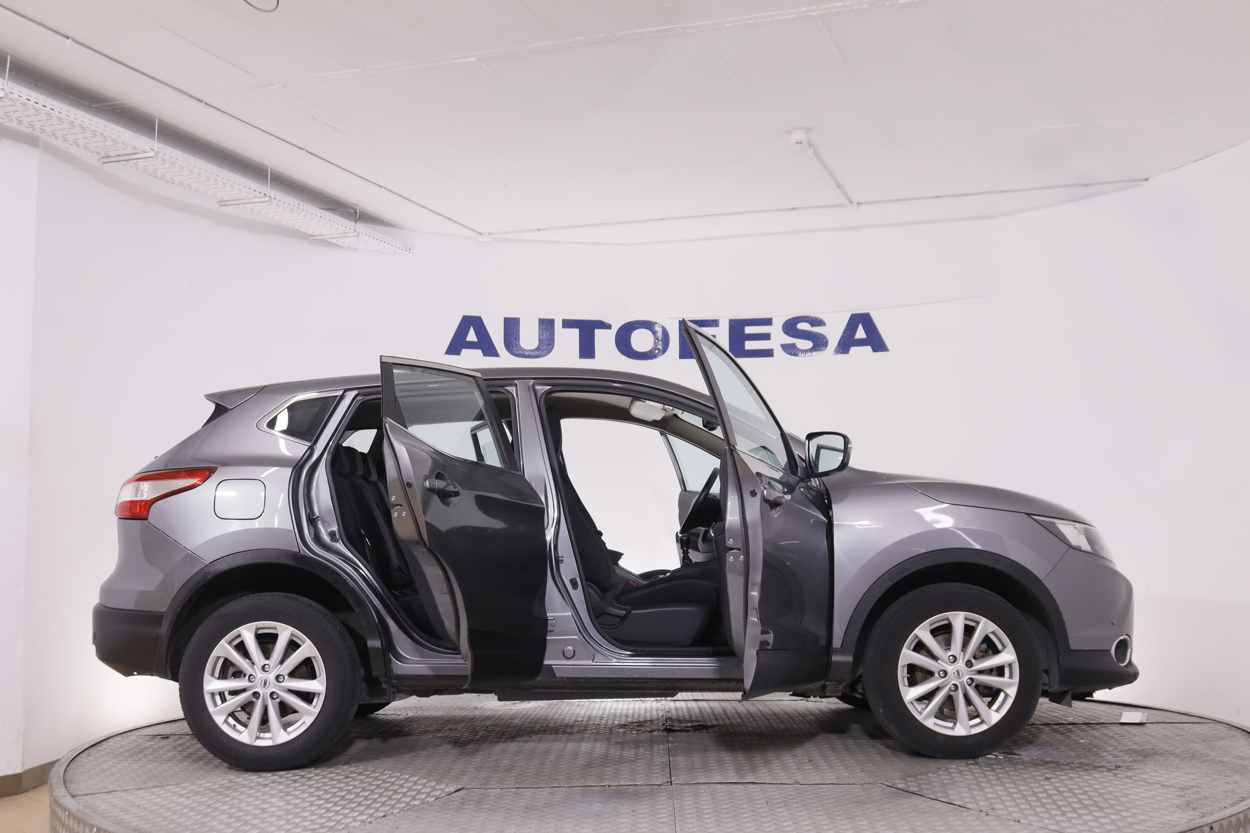 Nissan Qashqai 1.6 dCi N-Connecta - foto 10