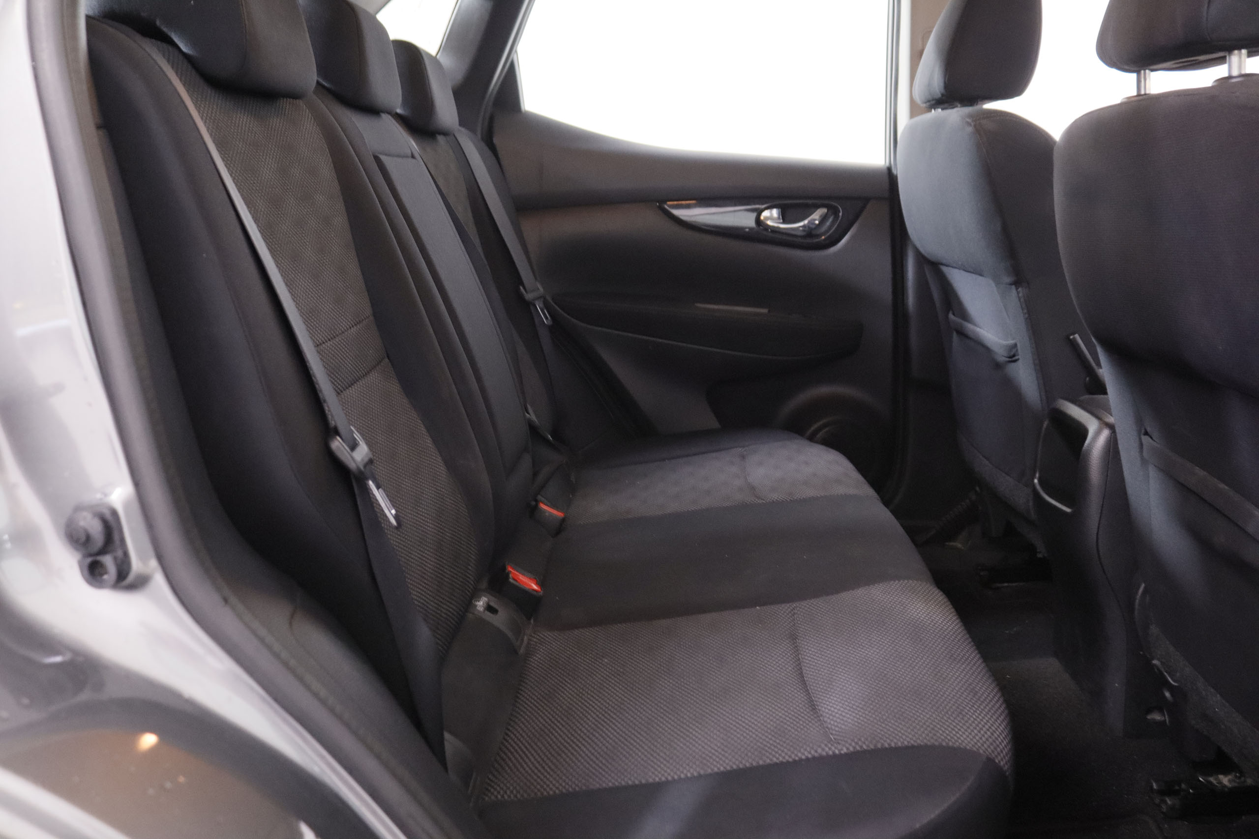 Nissan Qashqai 1.6 dCi N-Connecta - foto 21
