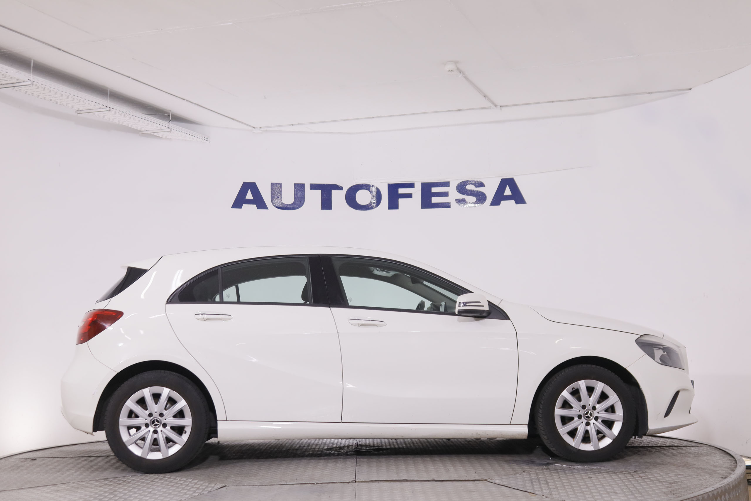 Mercedes-Benz Clase A A160 D Intuition - foto 8