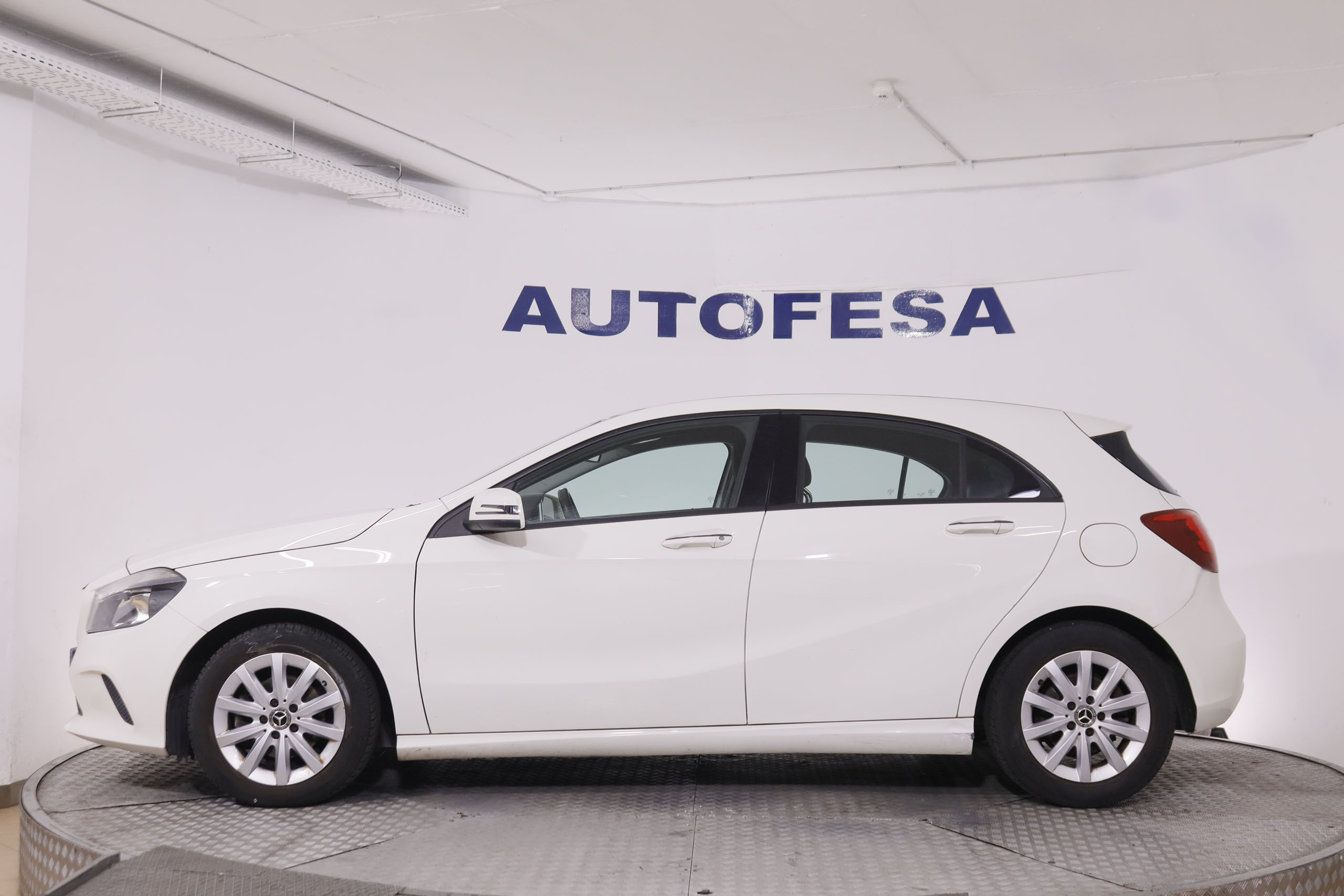 Mercedes-Benz Clase A A160 D Intuition - foto 4