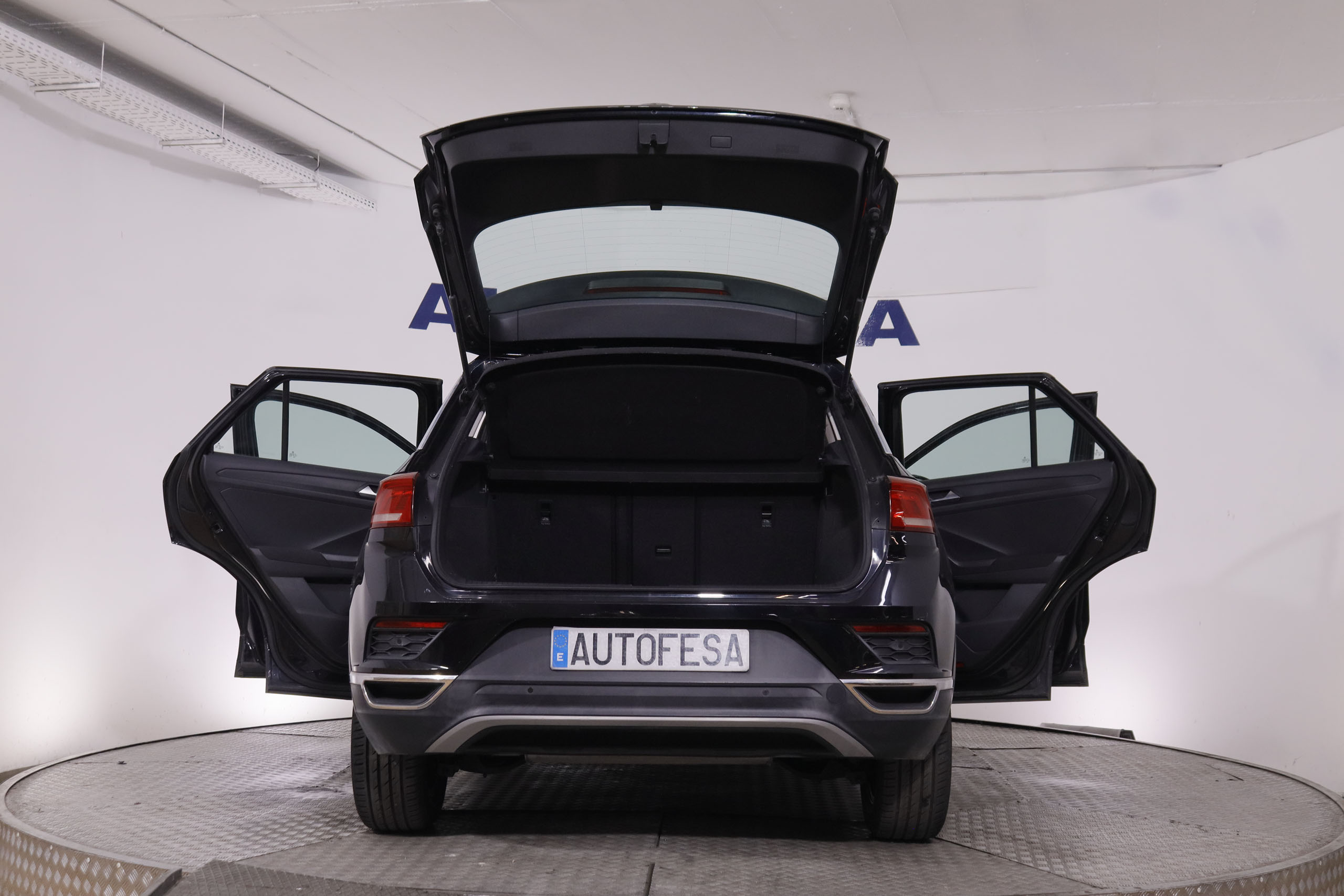 Volkswagen T-Roc 1.5 TSI DSG - foto 8
