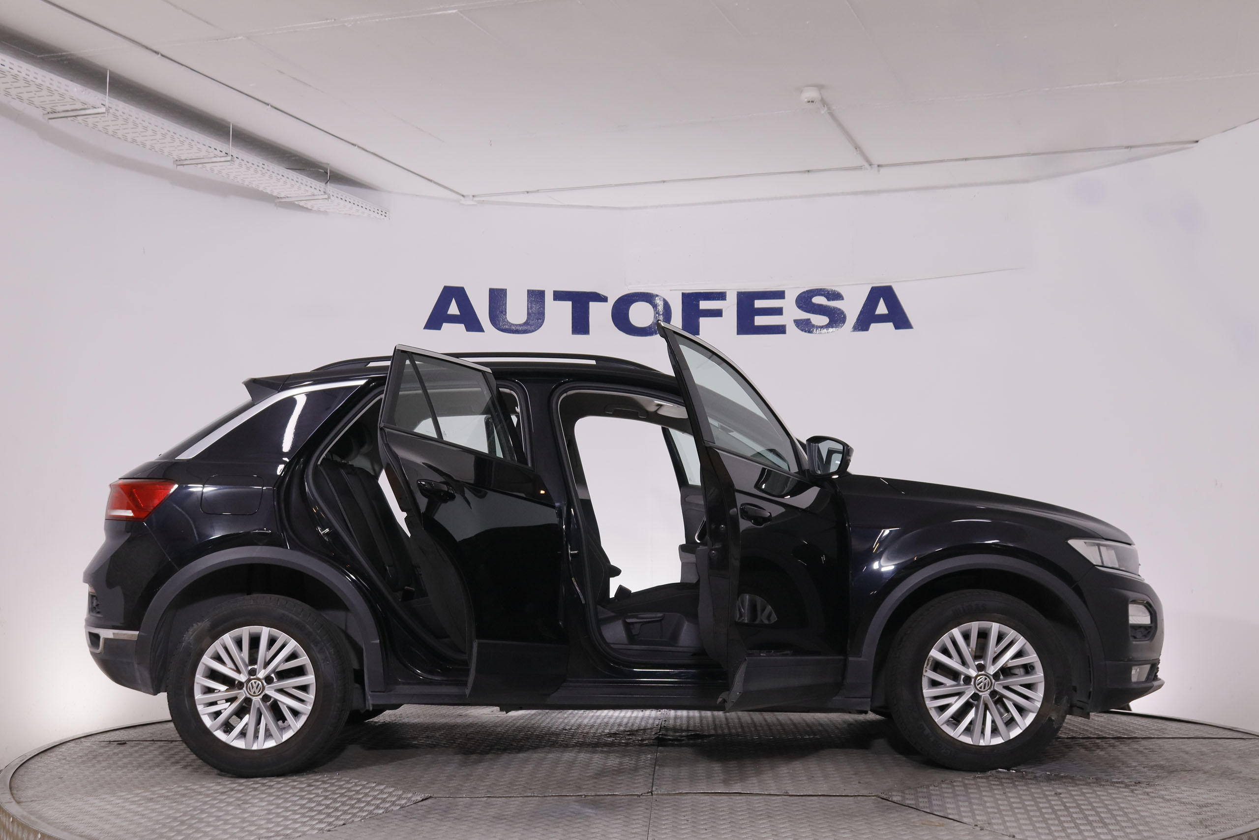 Volkswagen T-Roc 1.5 TSI DSG - foto 9