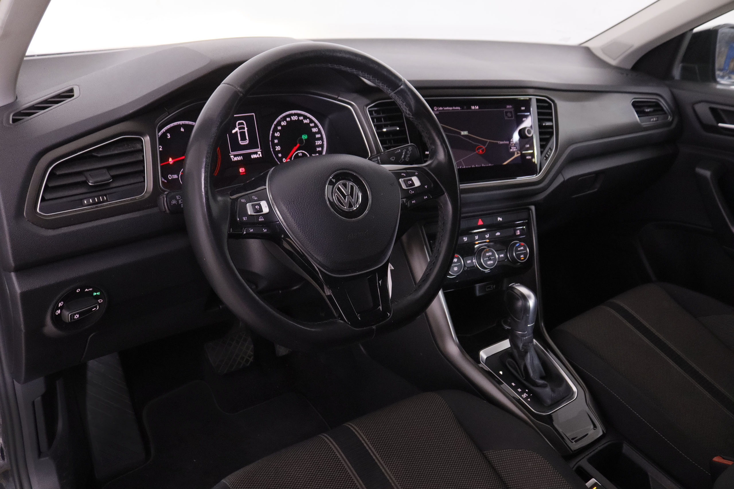 Volkswagen T-Roc 1.5 TSI DSG - foto 10