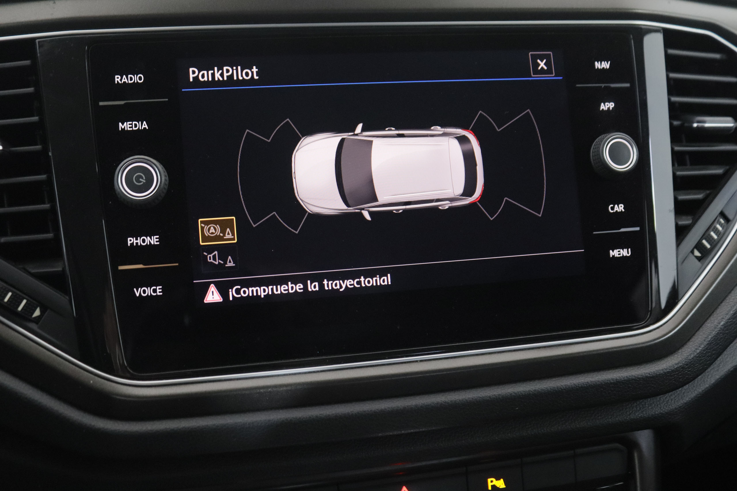 Volkswagen T-Roc 1.5 TSI DSG - foto 16