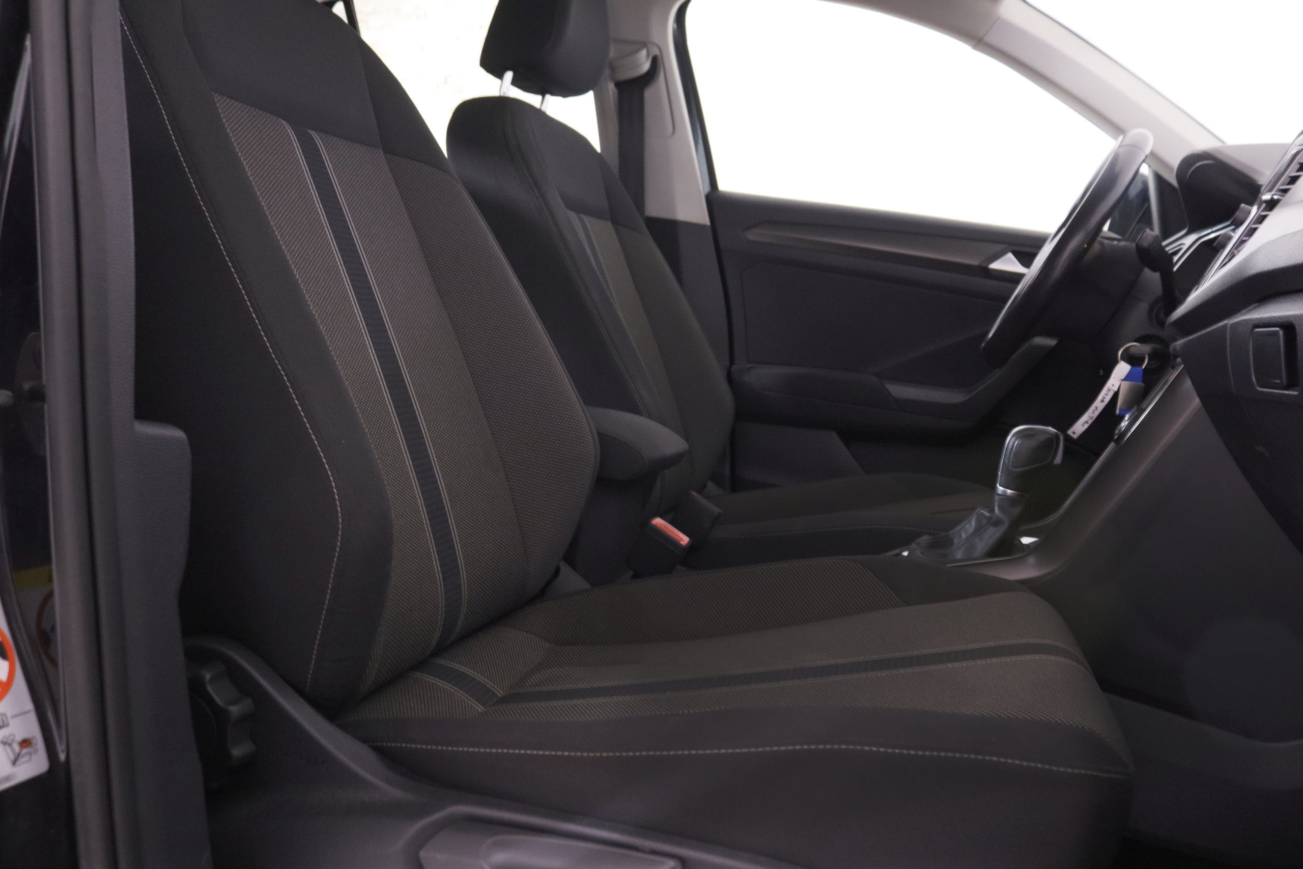 Volkswagen T-Roc 1.5 TSI DSG - foto 22