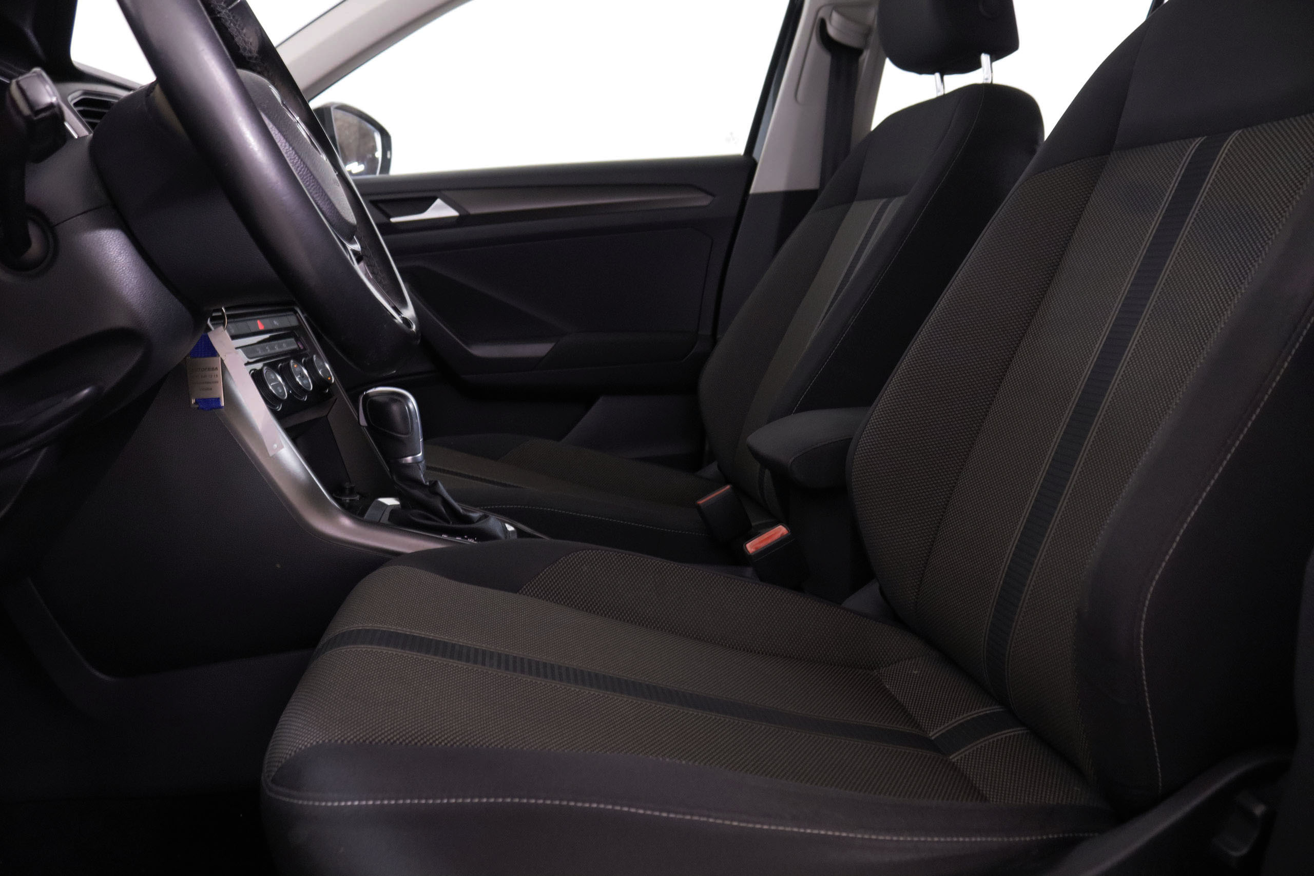 Volkswagen T-Roc 1.5 TSI DSG - foto 21