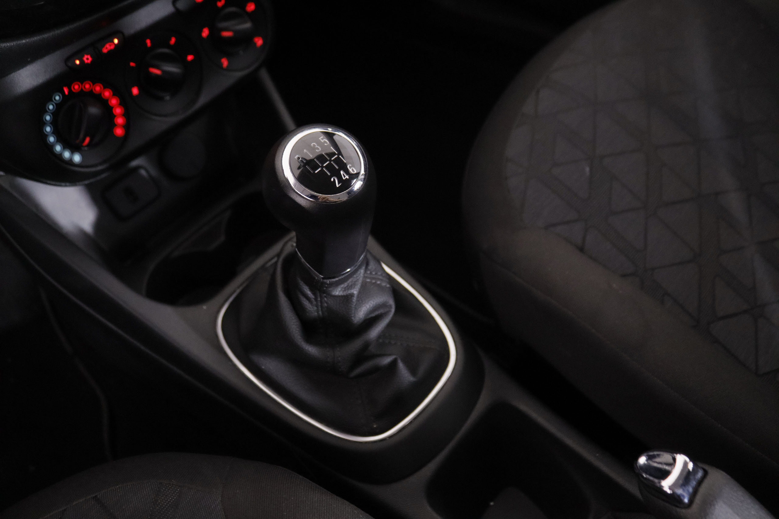 Opel Corsa 1.0T 120 ANS - foto 12