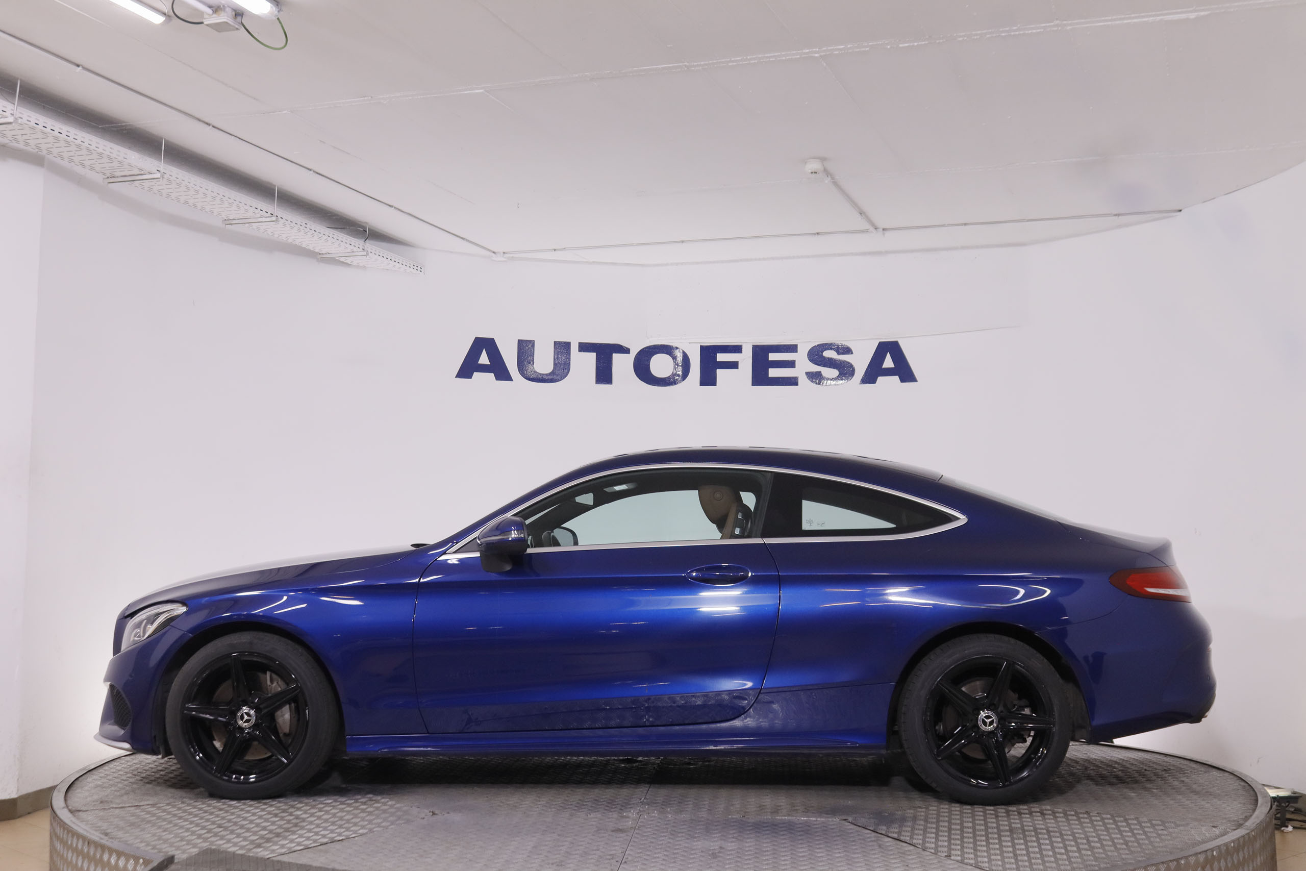 Mercedes-Benz Clase C 300 Coupe 9G-TRONIC AMG - foto 4