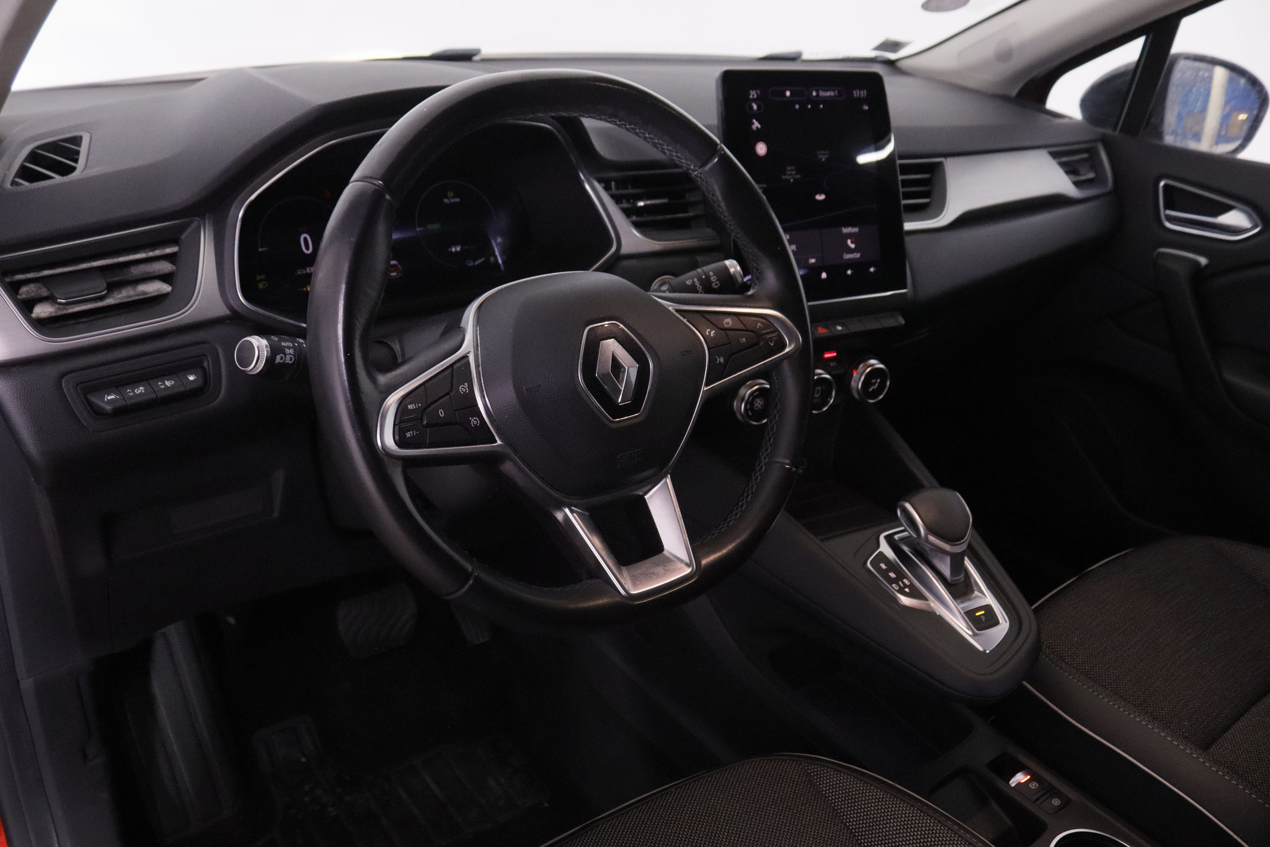 Renault Captur E-Tech Plug-IN Intens - foto 11