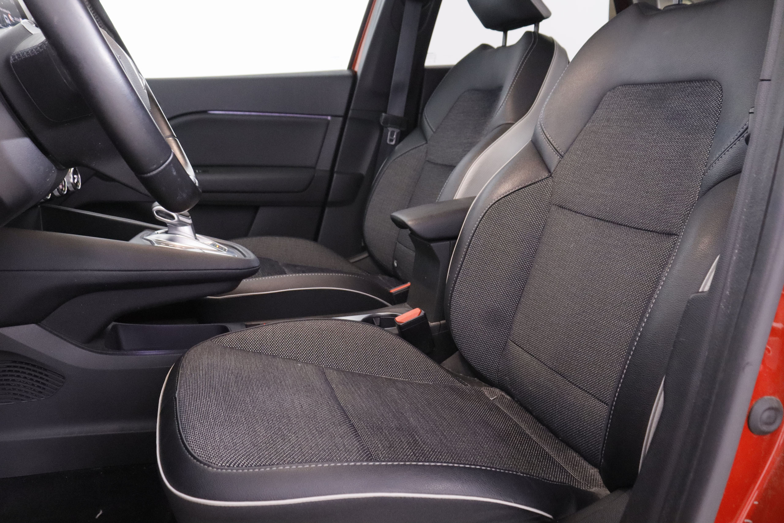 Renault Captur E-Tech Plug-IN Intens - foto 18