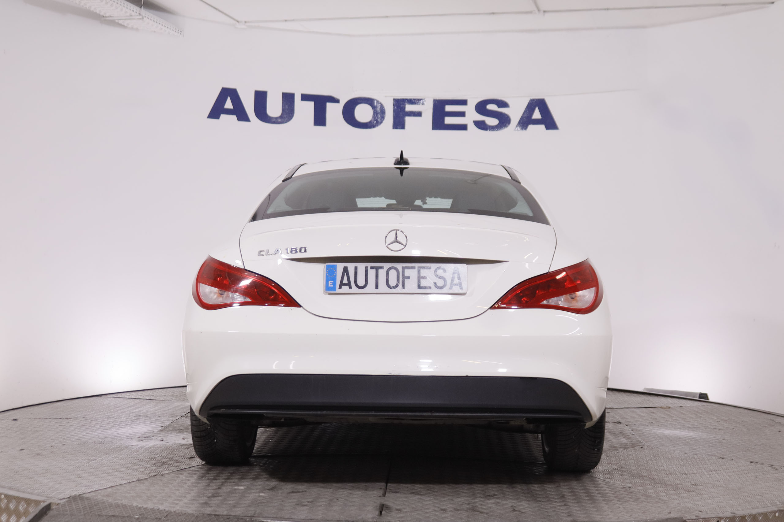 Mercedes-Benz CLA Clase CLA 180i Urban - foto 6