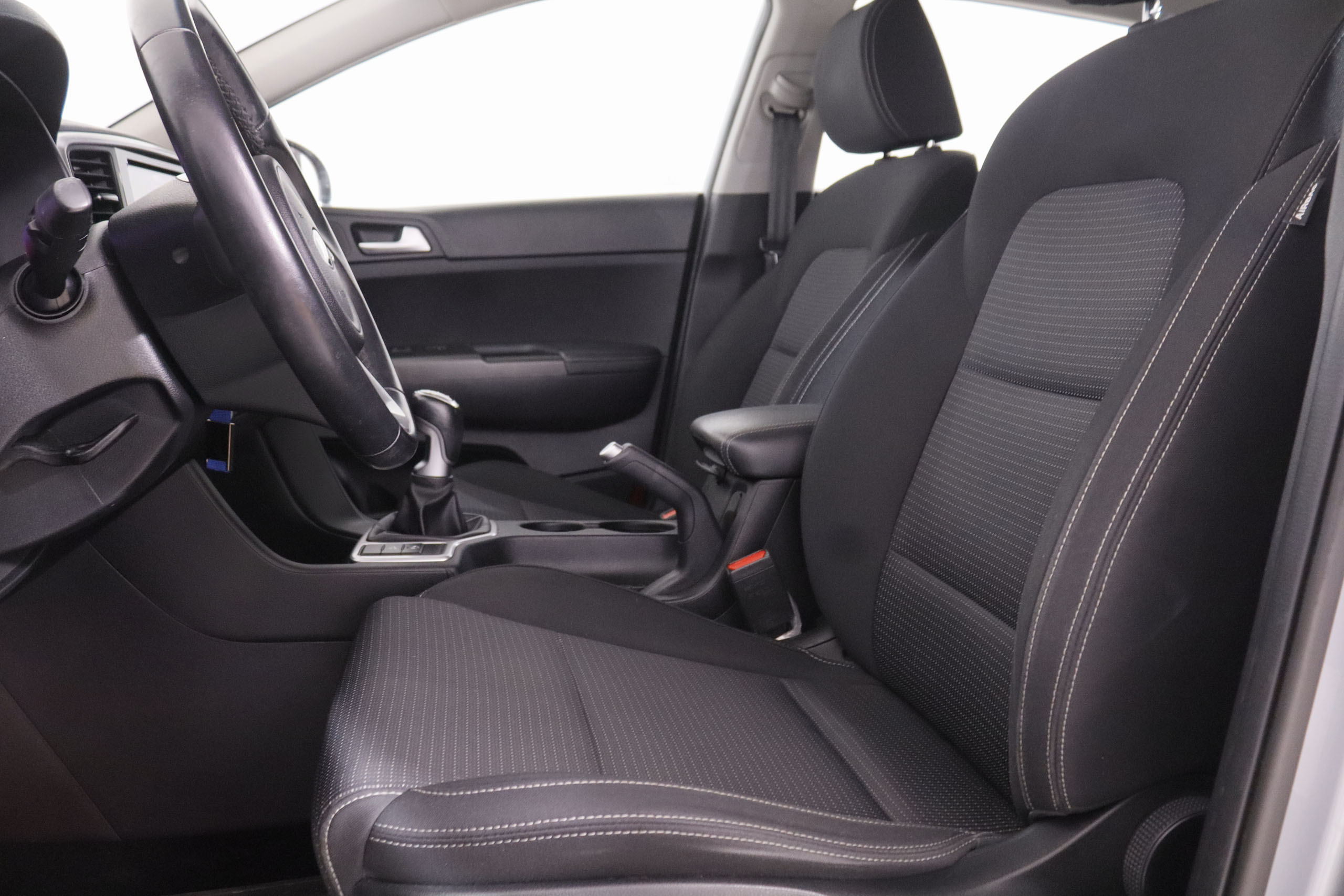Kia Sportage 1.6 CRDi Active 4x2 - foto 17