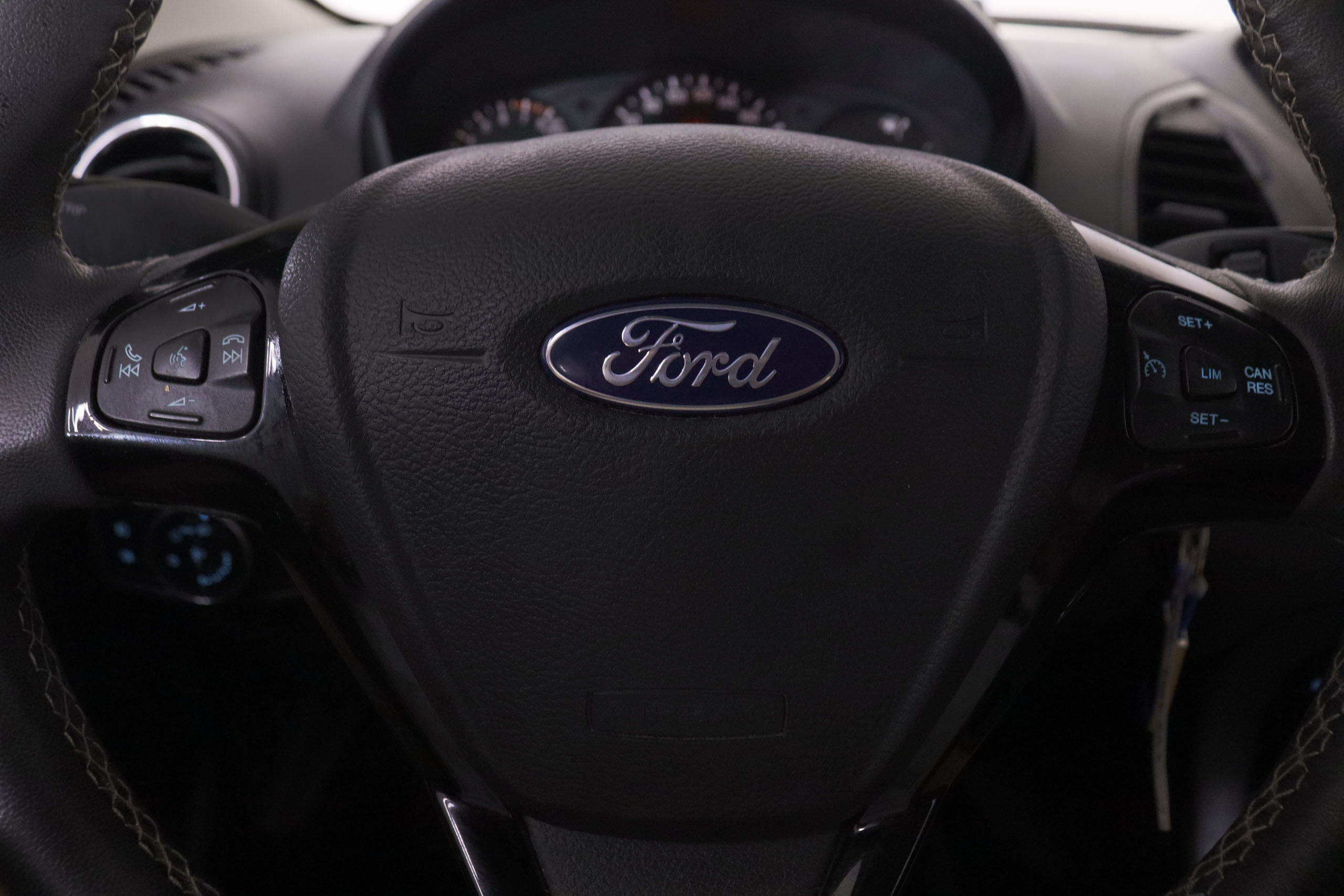 Ford Ka 1.2 TI-VCT Ultimate - foto 13