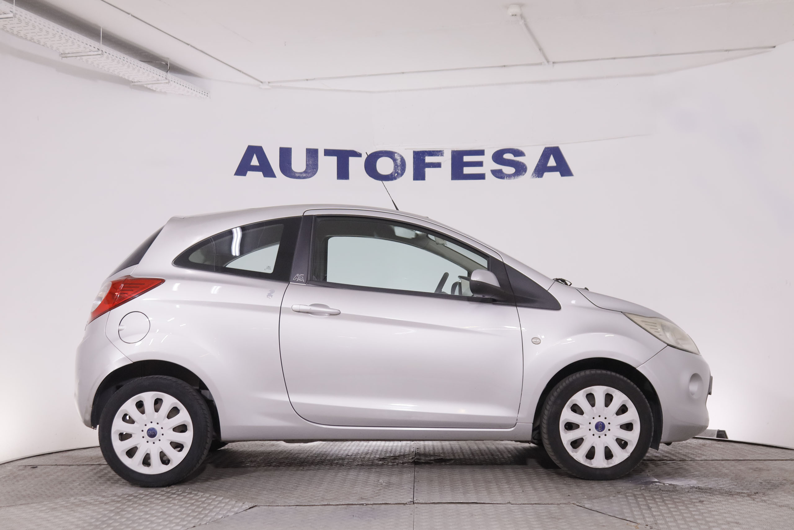 Ford Ka 1.3 TDCi Trend - foto 8