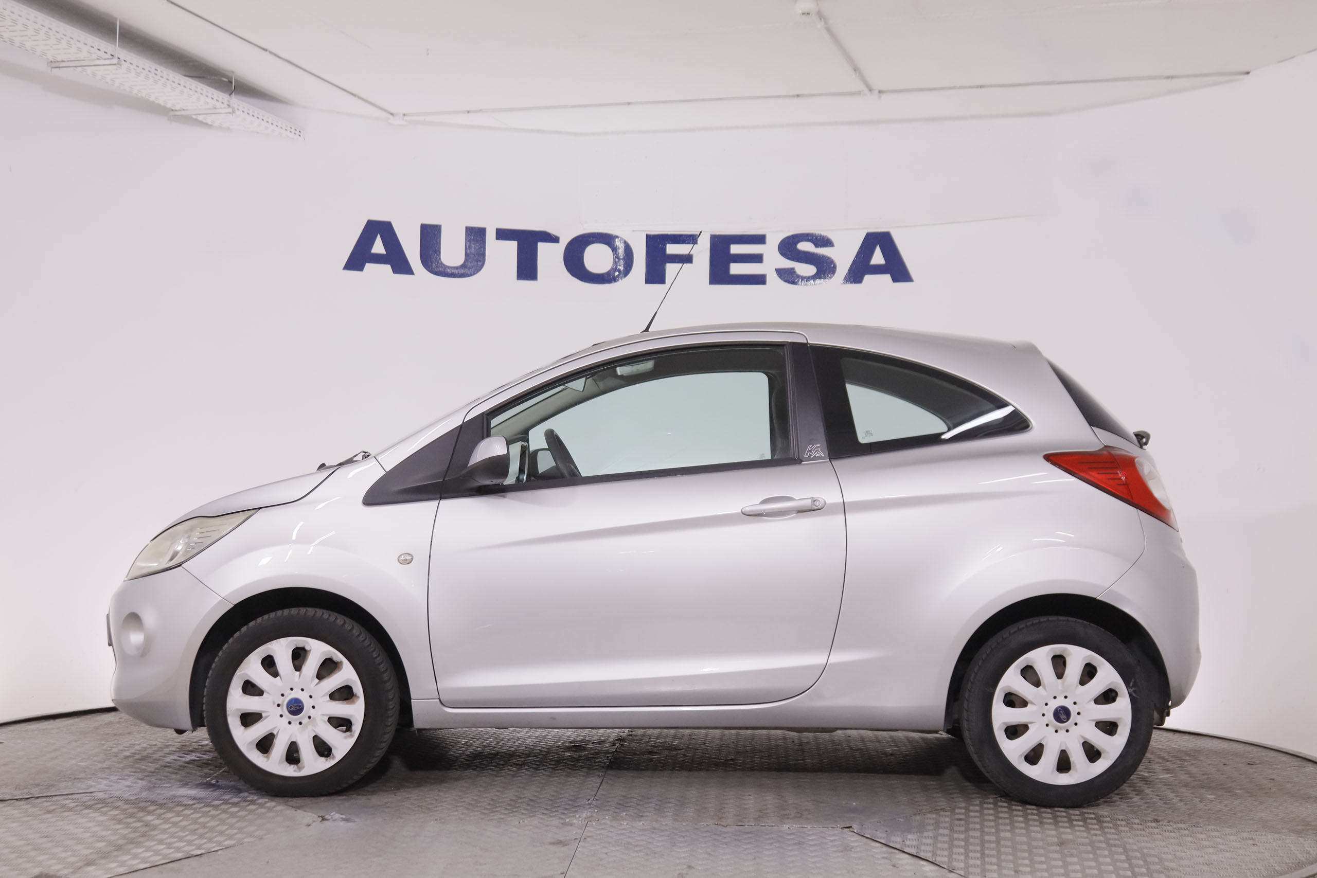 Ford Ka 1.3 TDCi Trend - foto 4