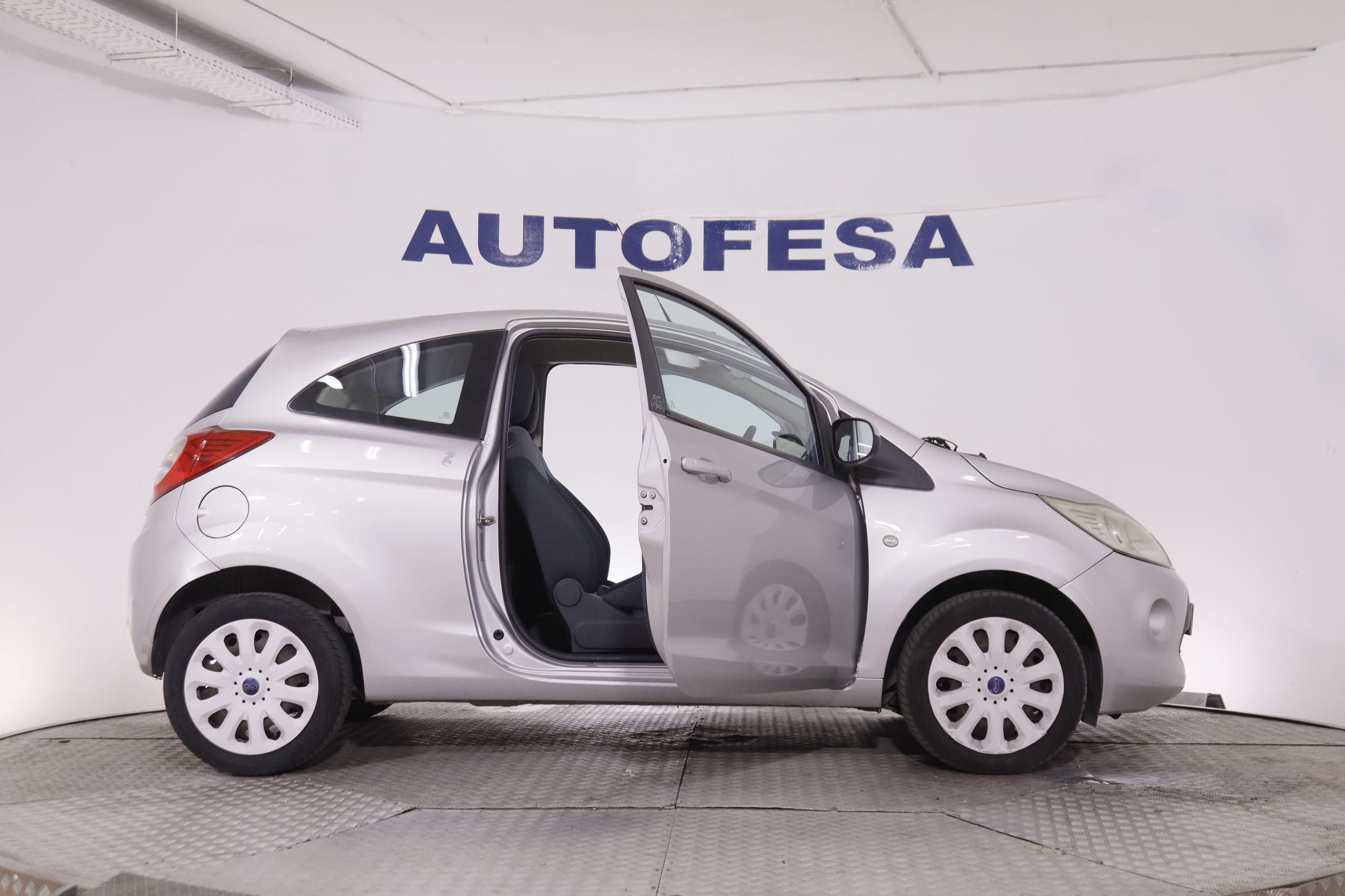 Ford Ka 1.3 TDCi Trend - foto 10