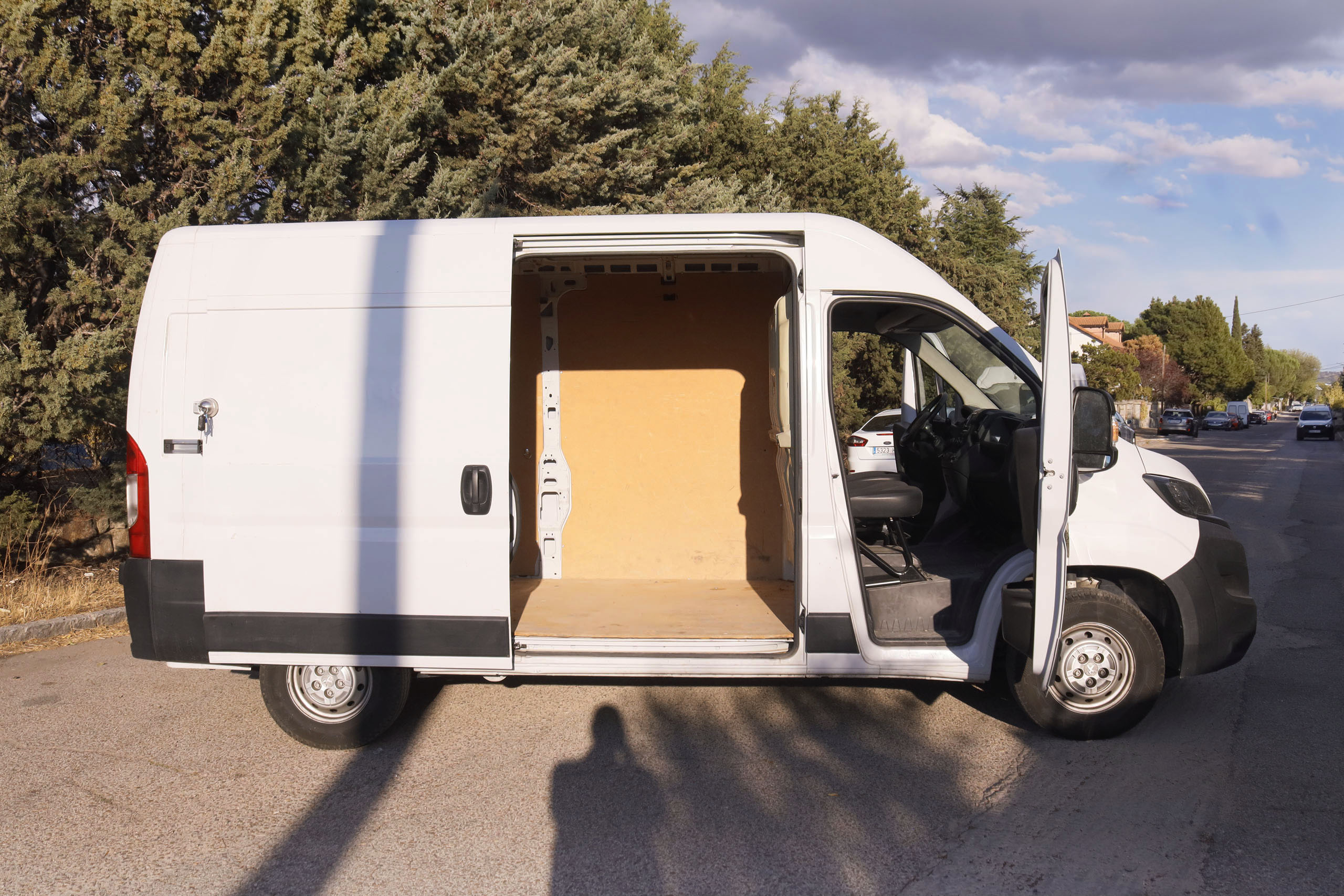 Peugeot Boxer Furgon 2.2 BlueHDi 335 L2H2 - foto 9