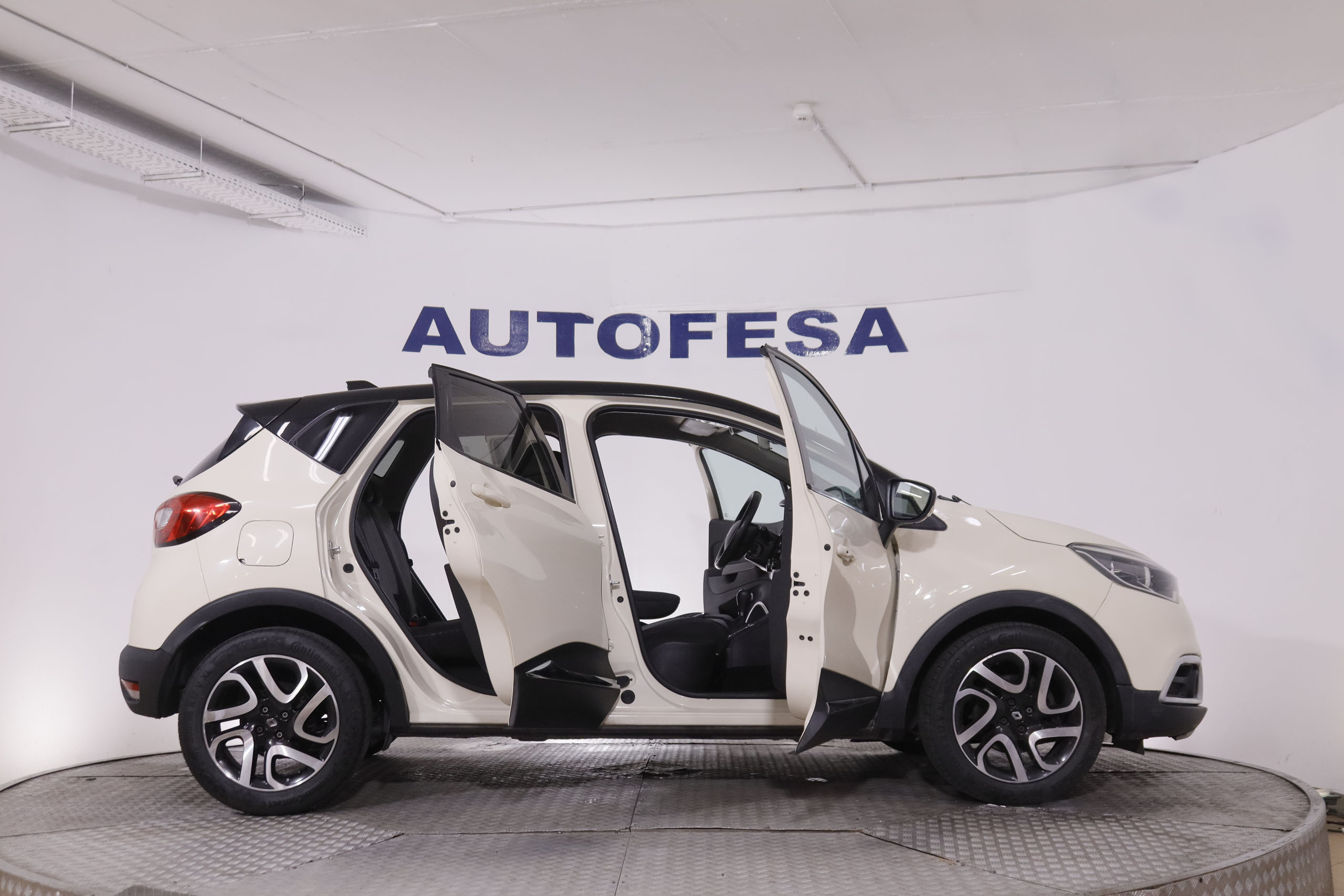 Renault Captur 1.2 TCe - foto 9