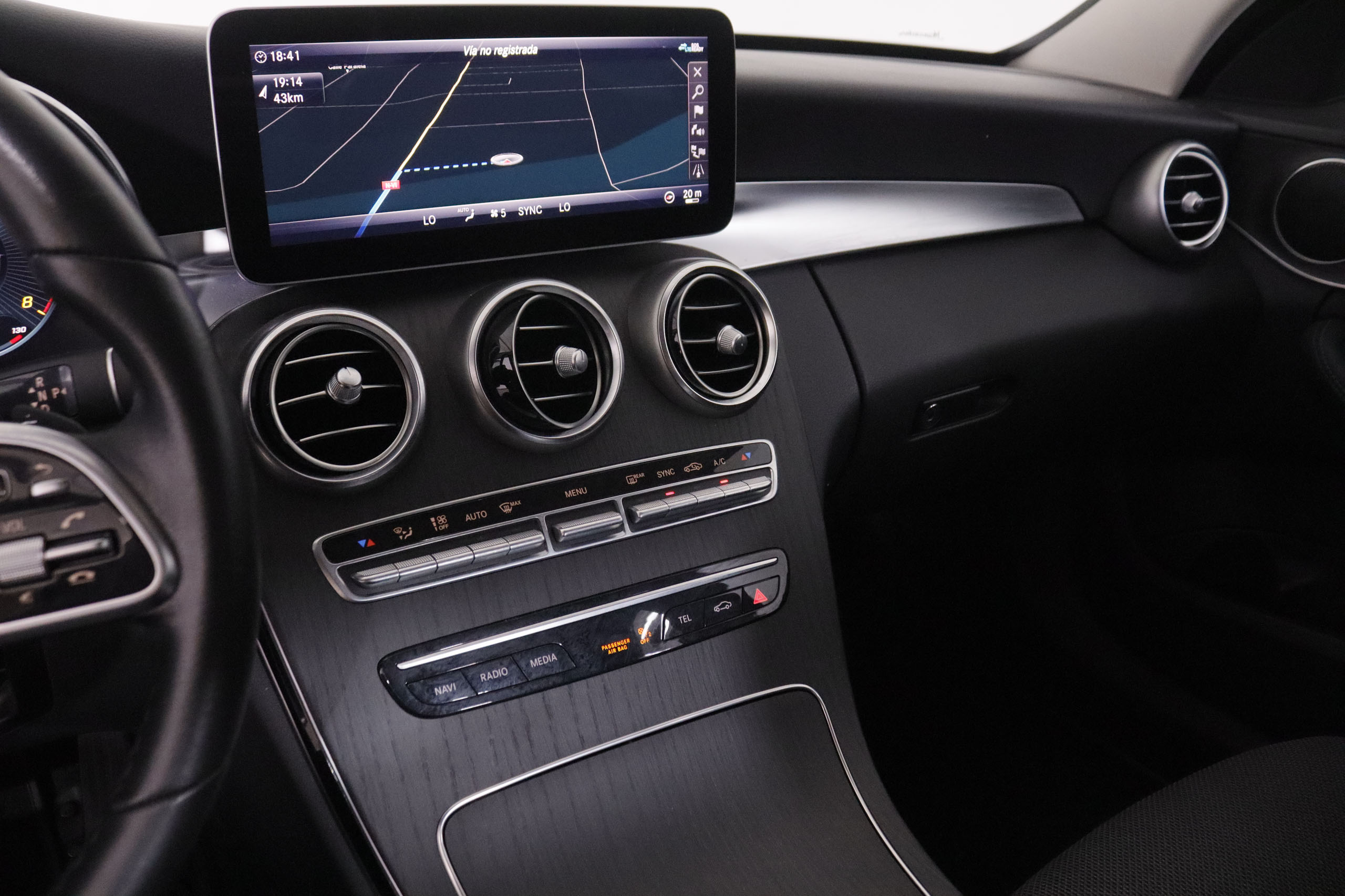 Mercedes-Benz Clase C C200 MHEV AMG Line Extras - foto 13