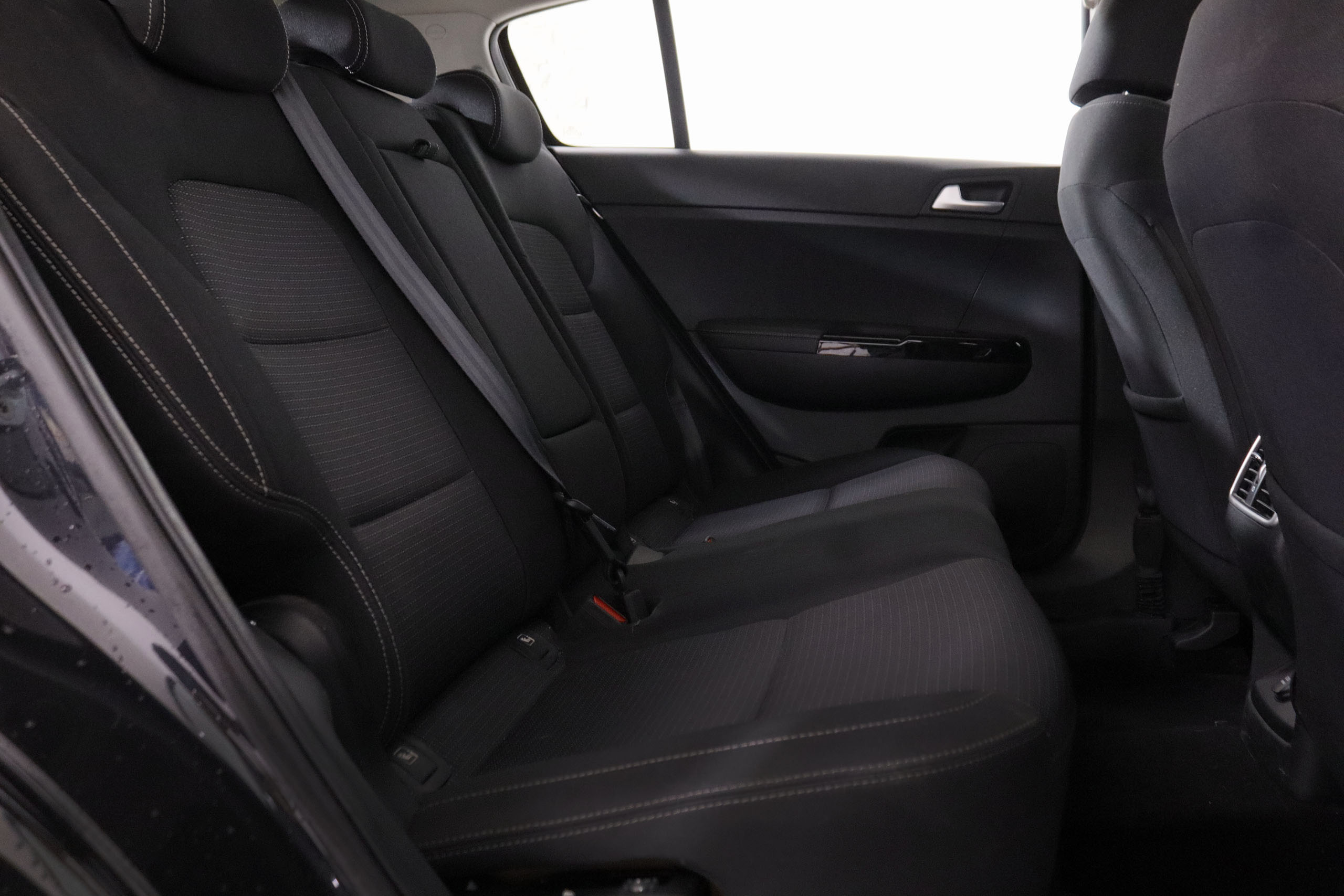 Kia Sportage 1.6 CRDi MHEV Drive - foto 23