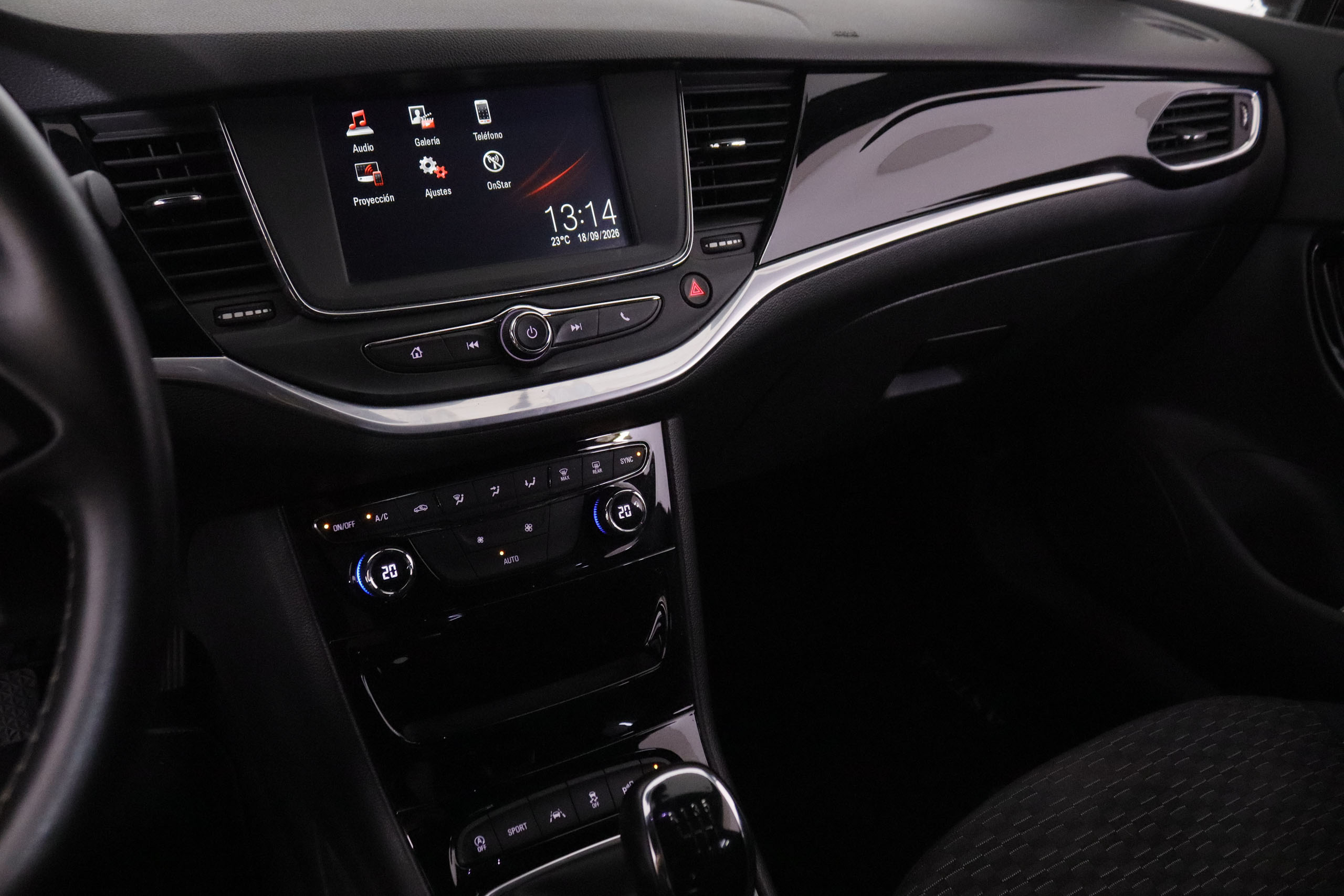 Opel Astra 1.6 CDTI Dynamic - foto 13