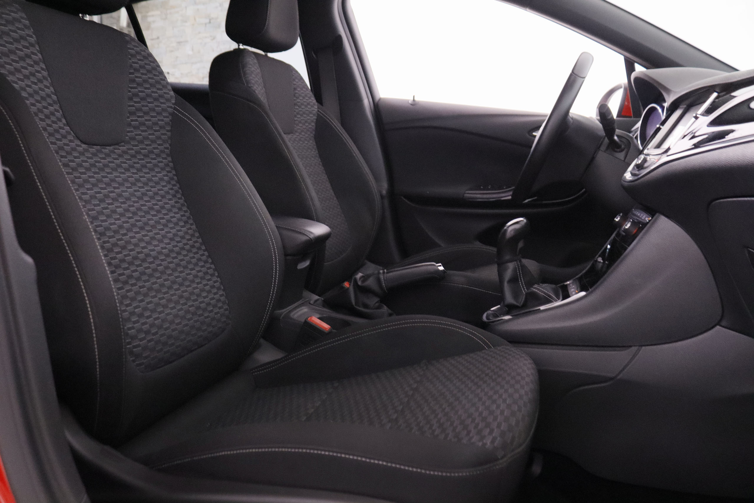 Opel Astra 1.6 CDTI Dynamic - foto 21