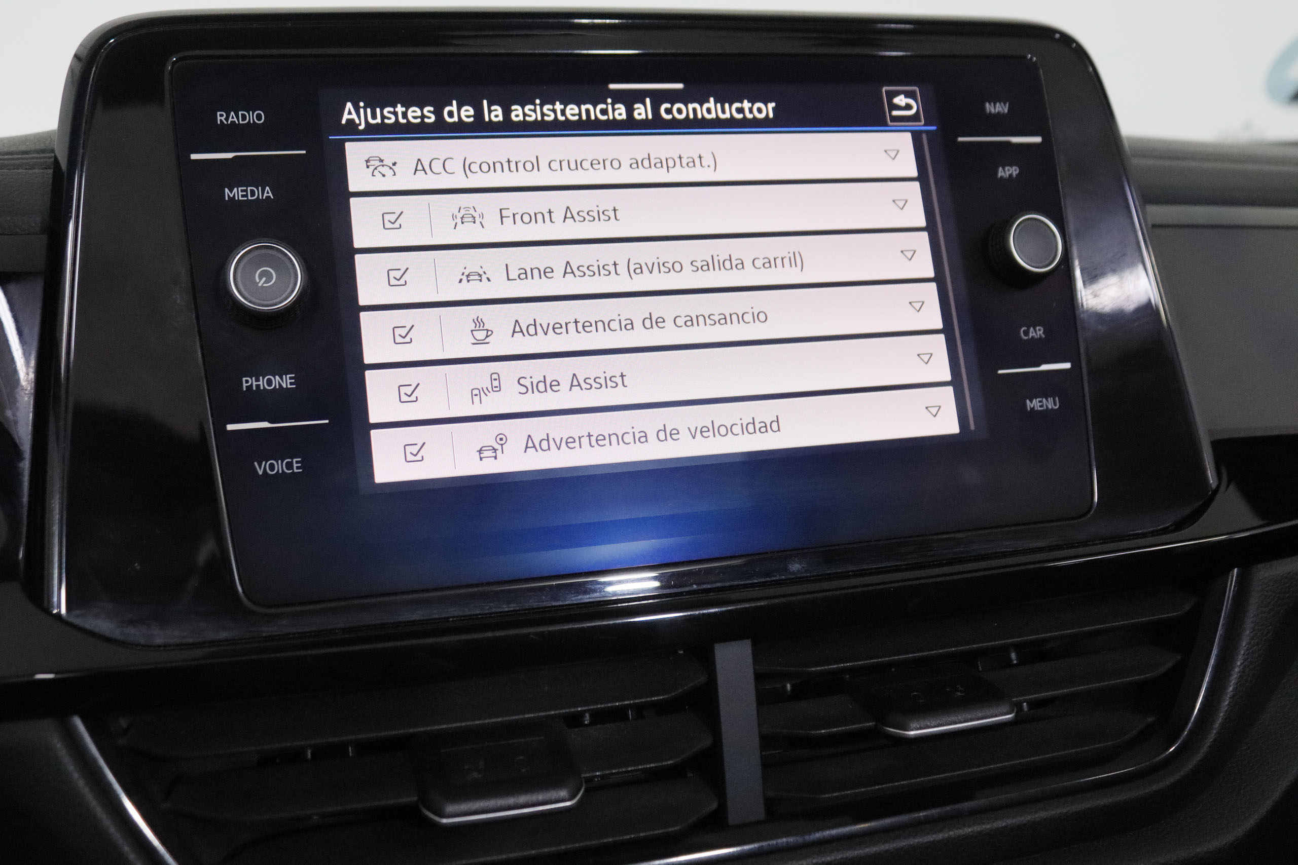 Volkswagen T-Roc 1.5 TSI Cabrio R-Line DSG - foto 25
