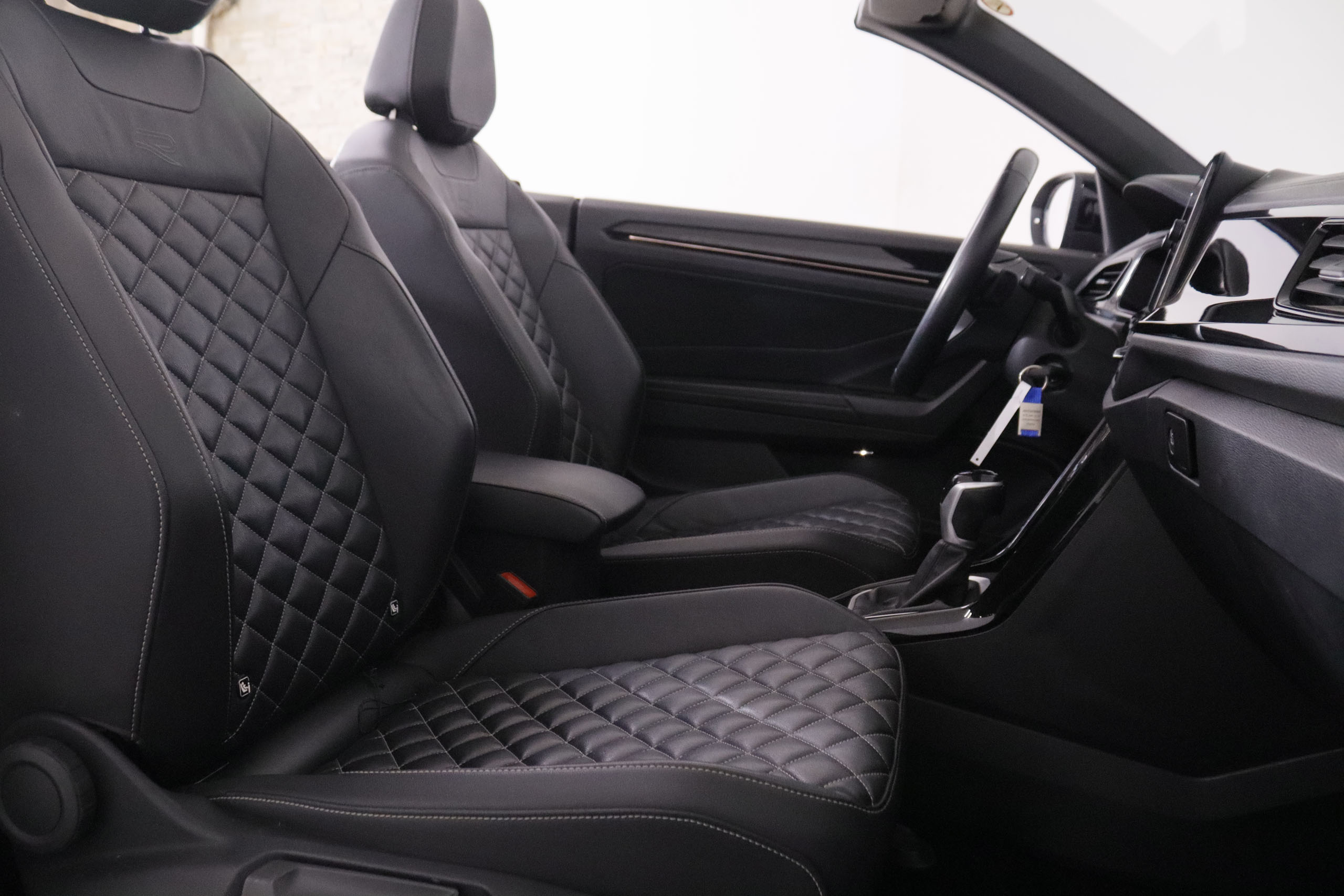 Volkswagen T-Roc 1.5 TSI Cabrio R-Line DSG - foto 34