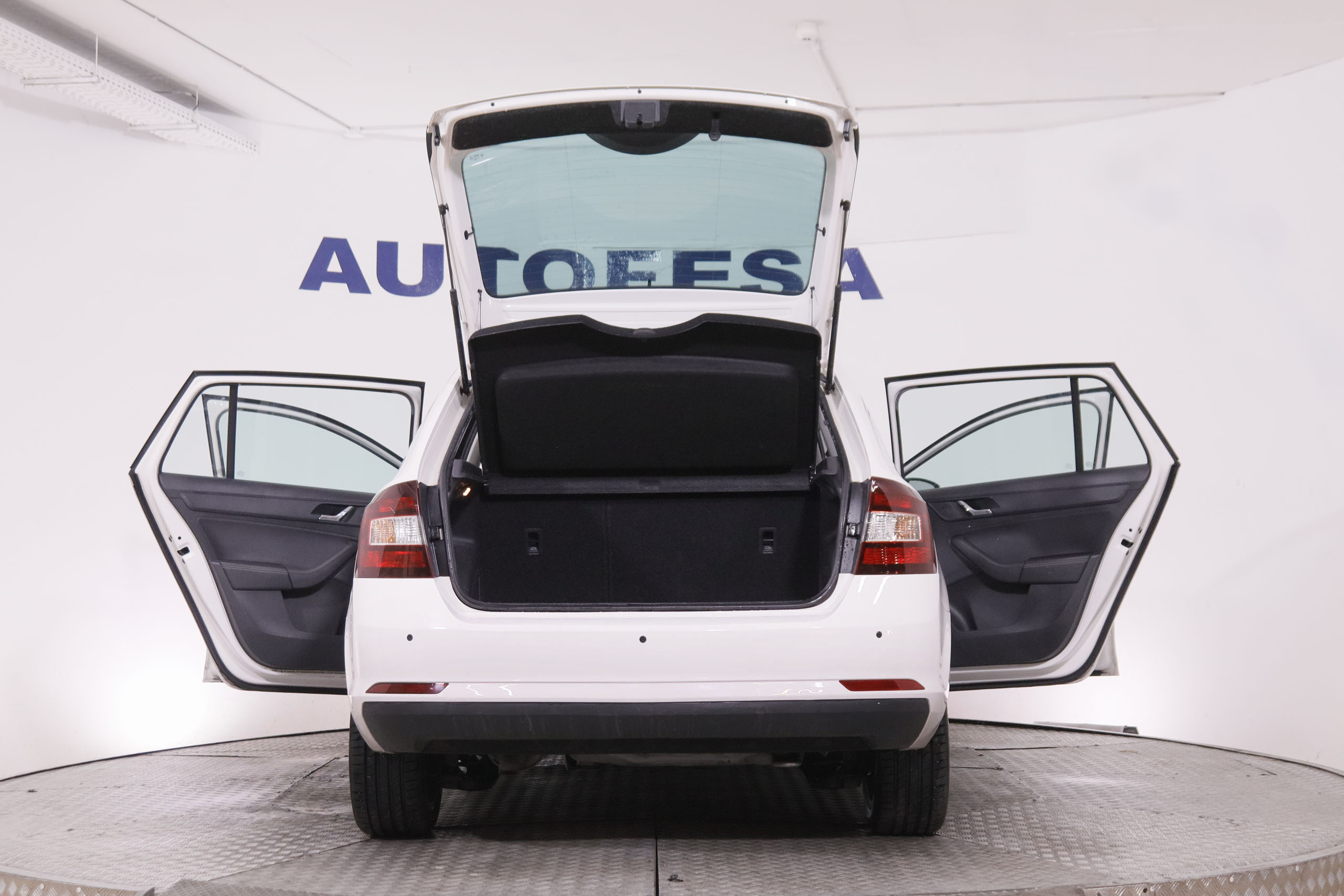 Škoda Rapid 1.2 TSI Spaceback - foto 3