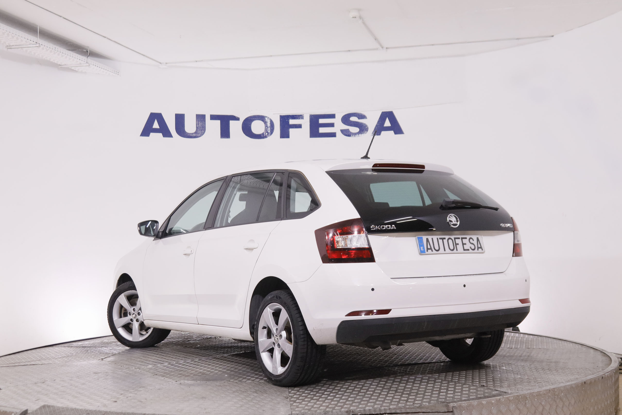 Škoda Rapid 1.2 TSI Spaceback - foto 4
